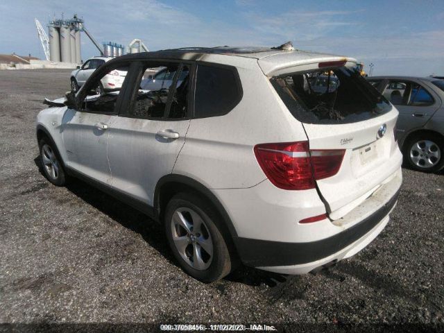 Photo 2 VIN: 5UXWX5C56BL710983 - BMW X3 