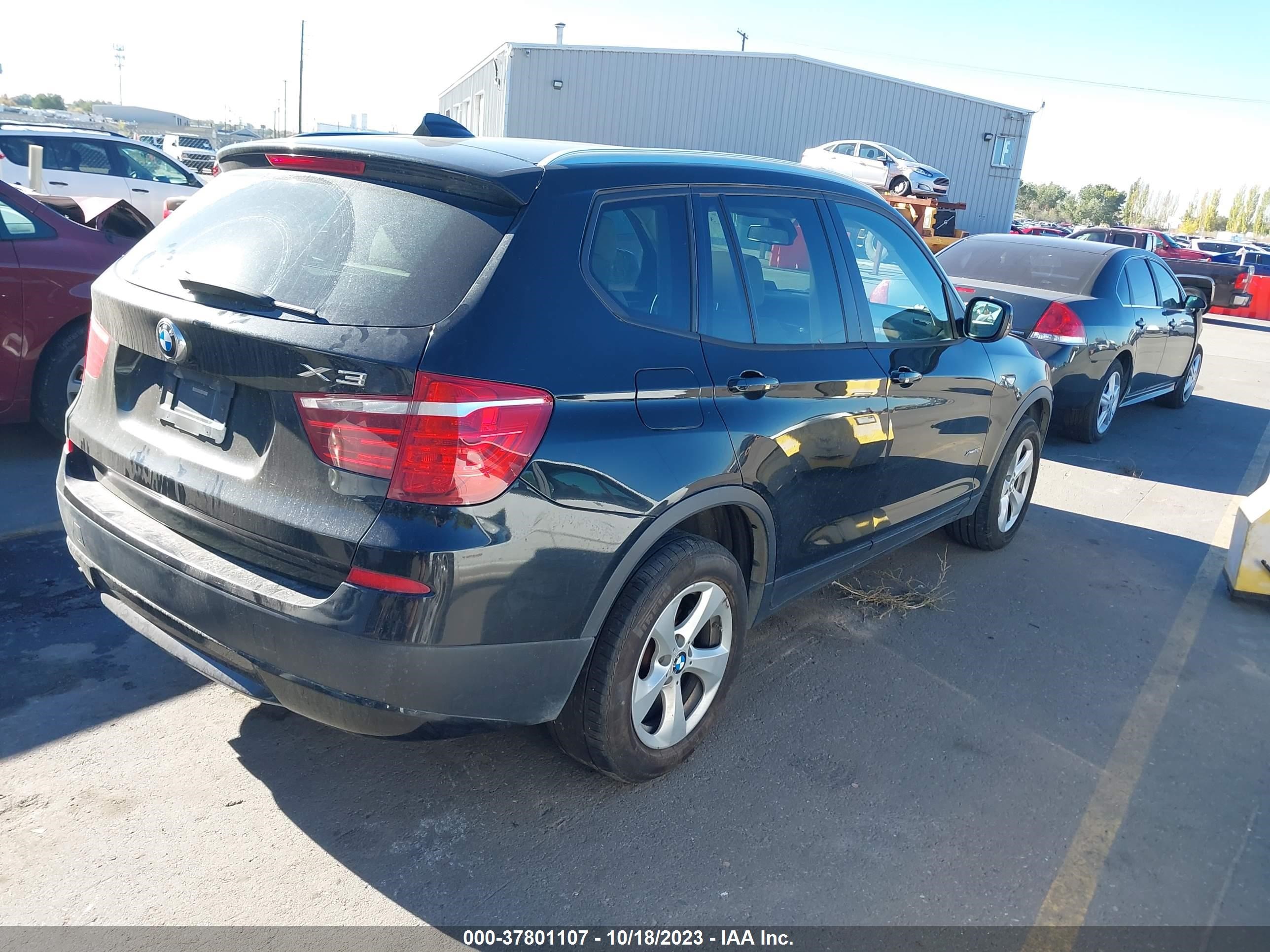 Photo 3 VIN: 5UXWX5C59BL703896 - BMW X3 