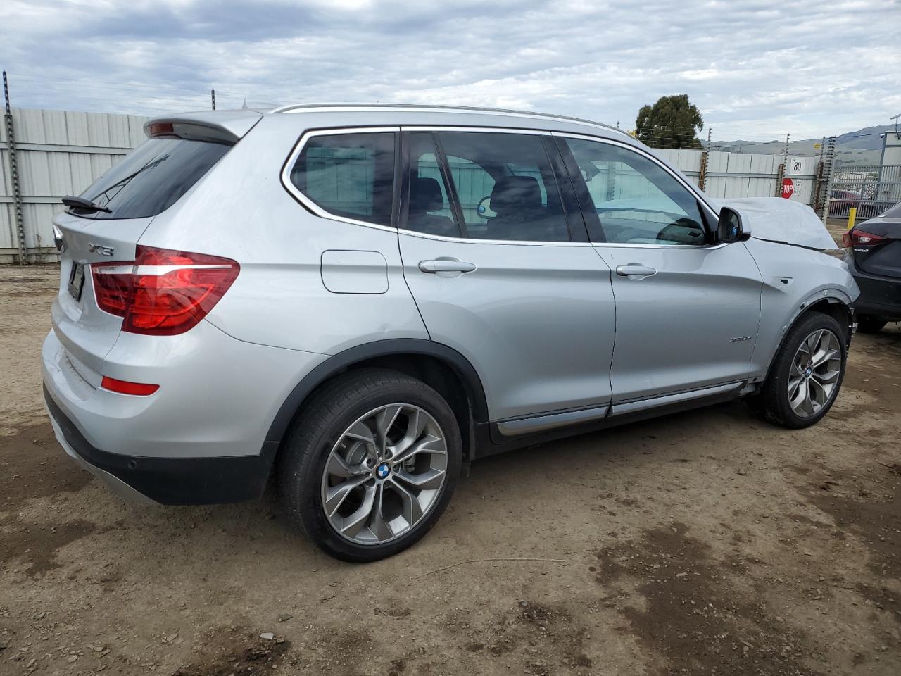 Photo 2 VIN: 5UXWX7C37H0U43230 - BMW X3 