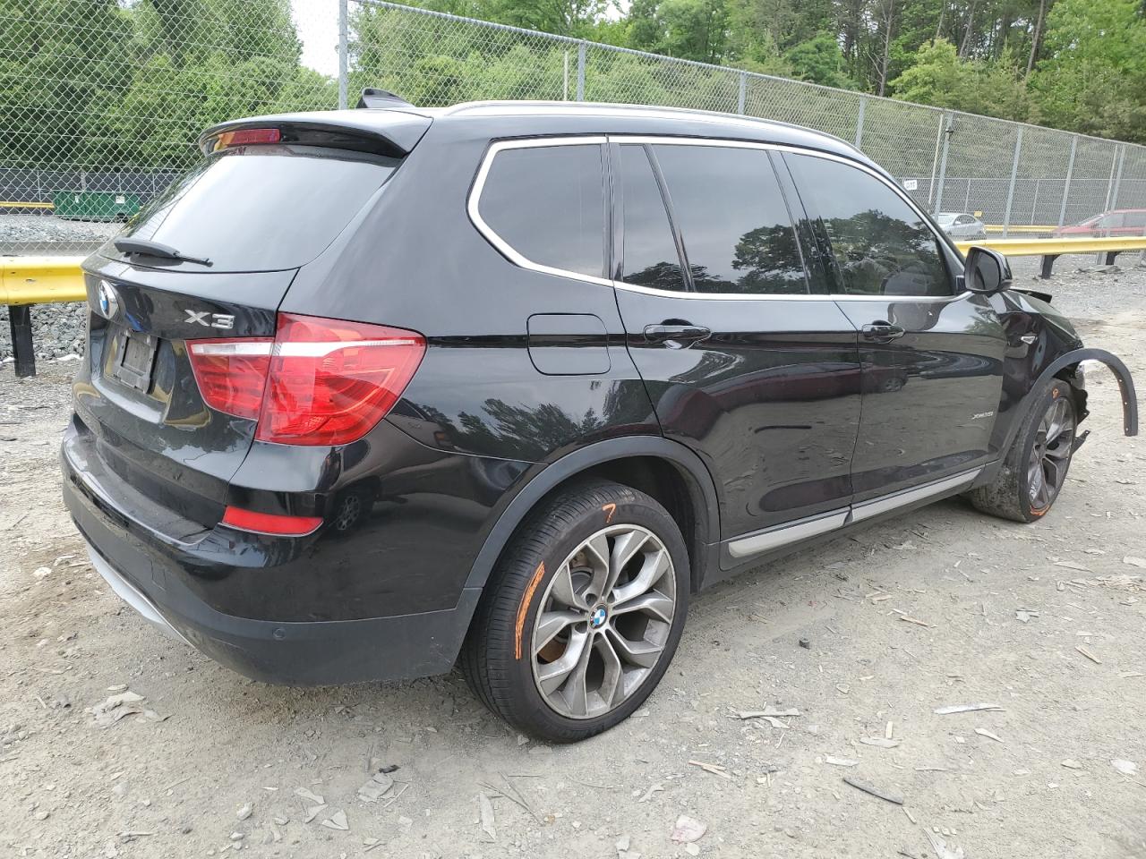 Photo 2 VIN: 5UXWX7C39H0U43746 - BMW X3 