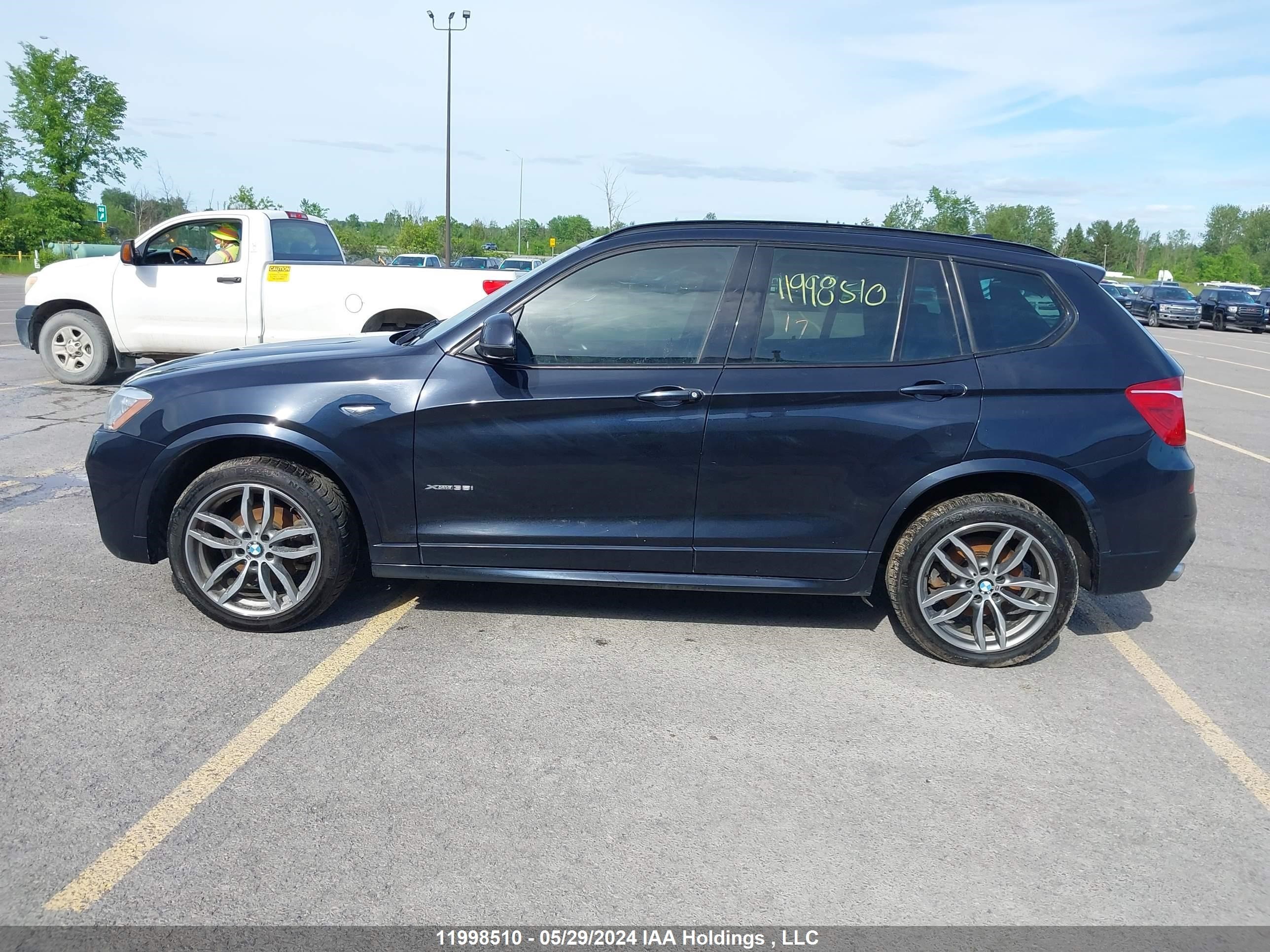 Photo 13 VIN: 5UXWX7C3XH0W40053 - BMW X3 