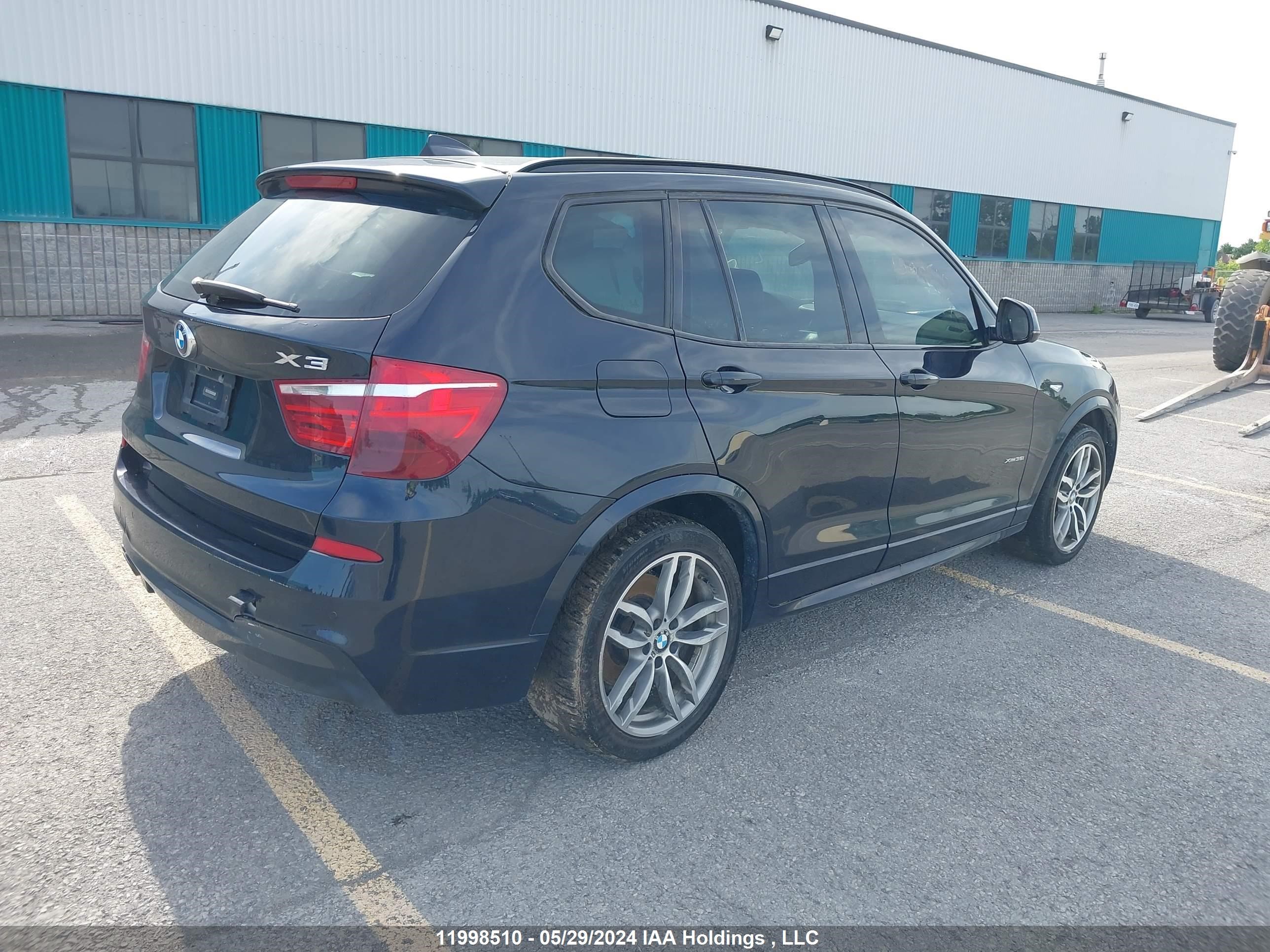 Photo 3 VIN: 5UXWX7C3XH0W40053 - BMW X3 