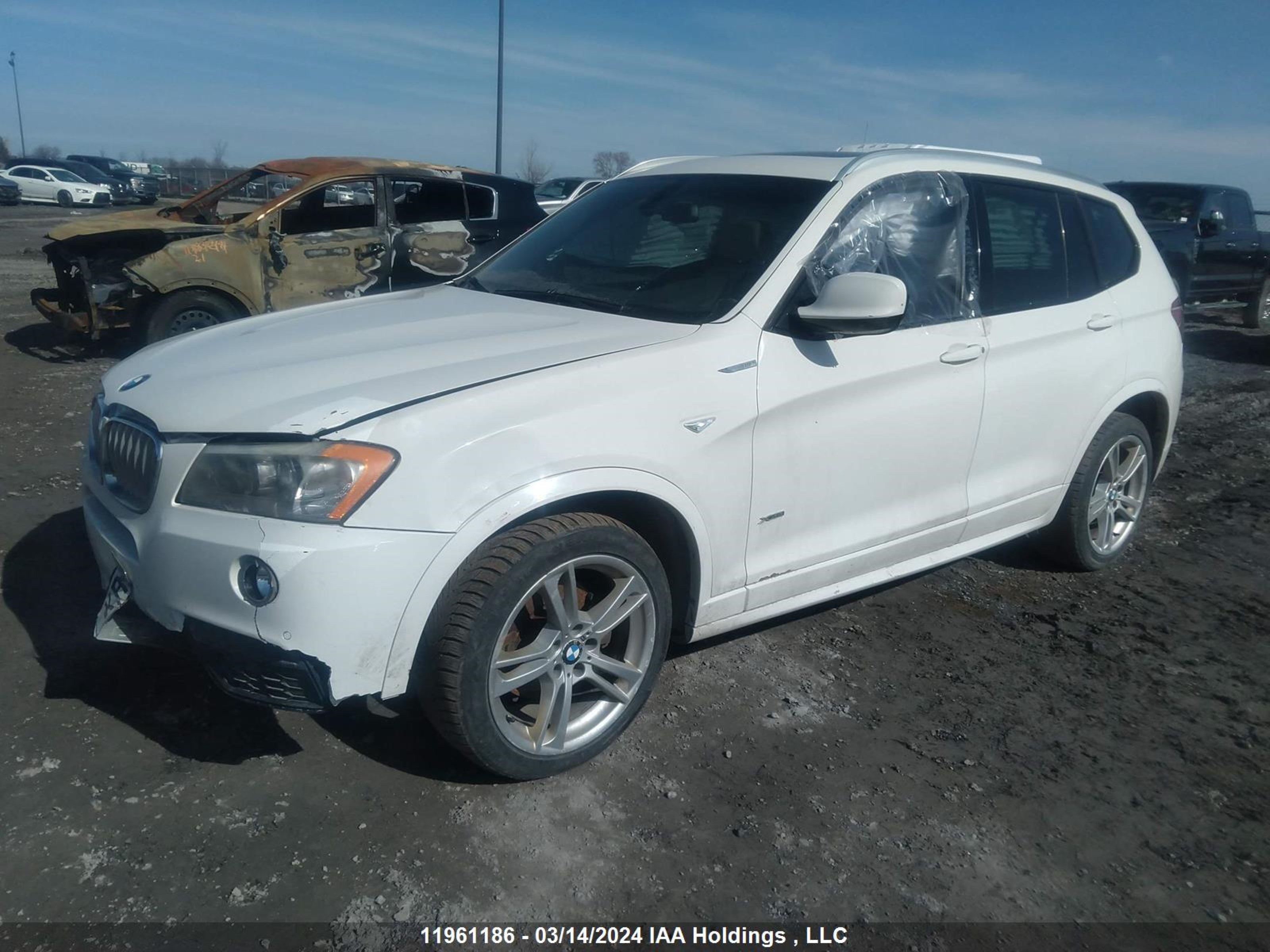 Photo 1 VIN: 5UXWX7C50BL733252 - BMW X3 