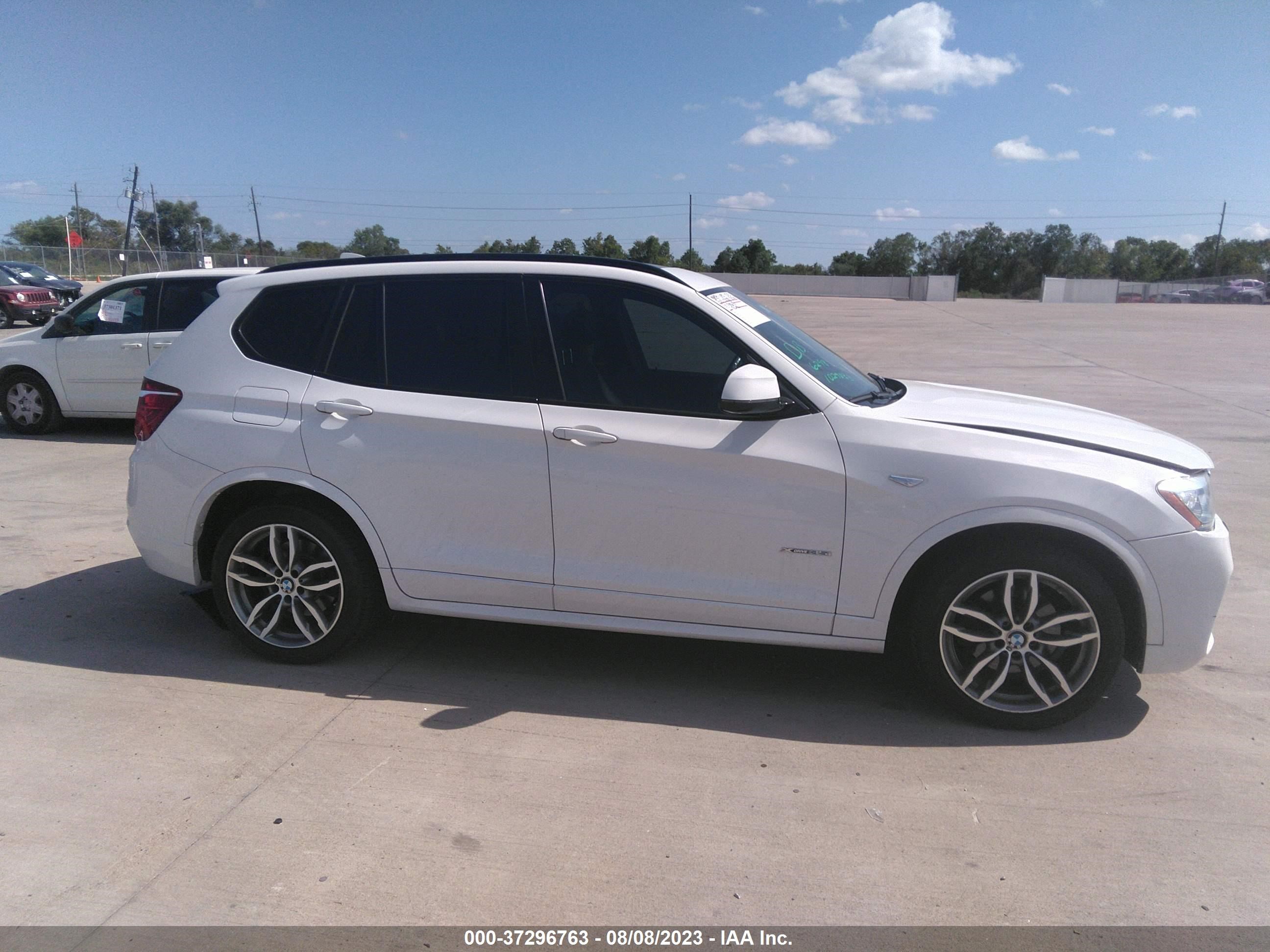 Photo 12 VIN: 5UXWX7C50F0K35737 - BMW X3 