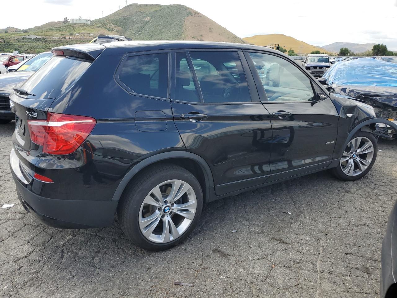 Photo 2 VIN: 5UXWX7C53E0E78928 - BMW X3 