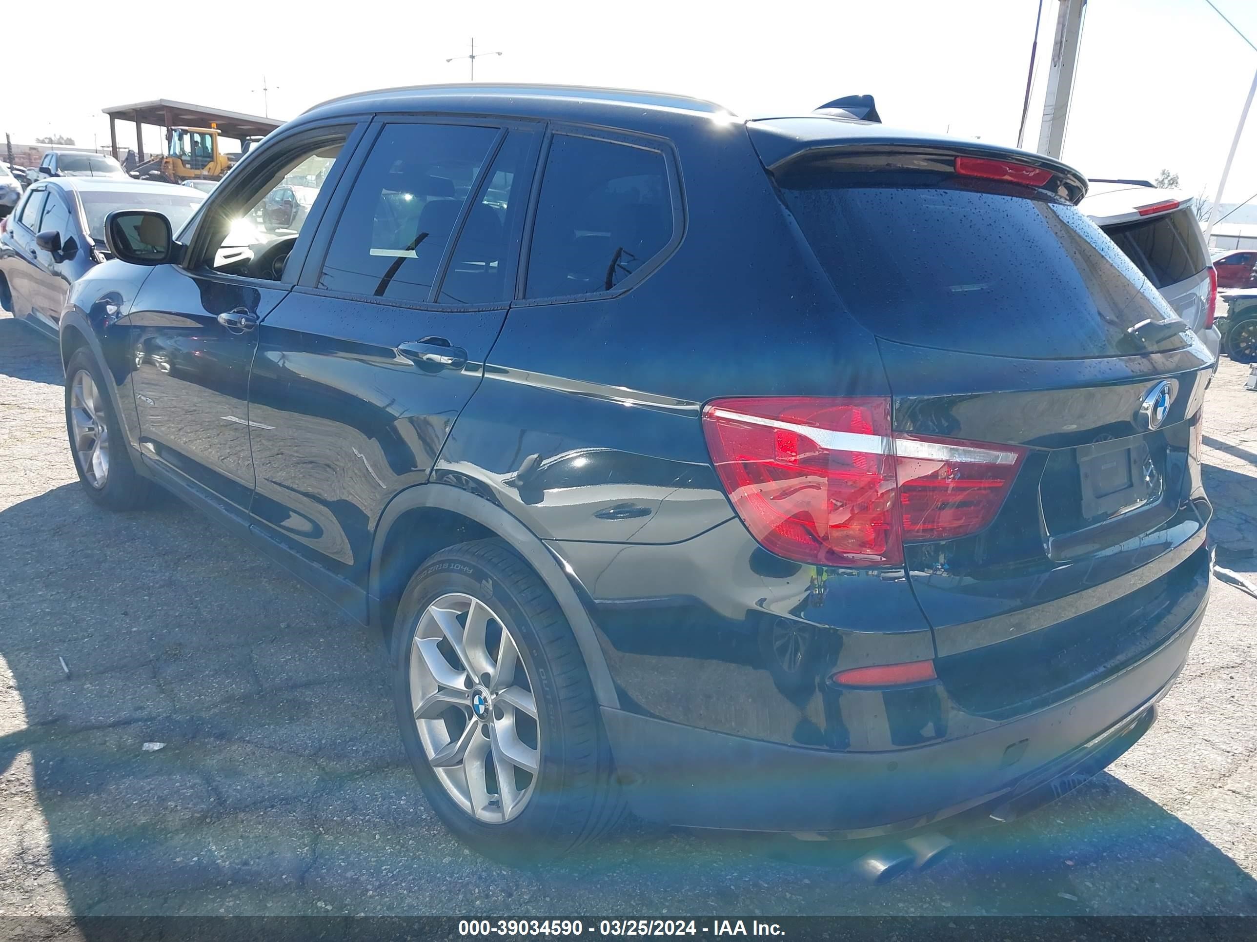 Photo 2 VIN: 5UXWX7C53E0E79982 - BMW X3 XDRIVE3 