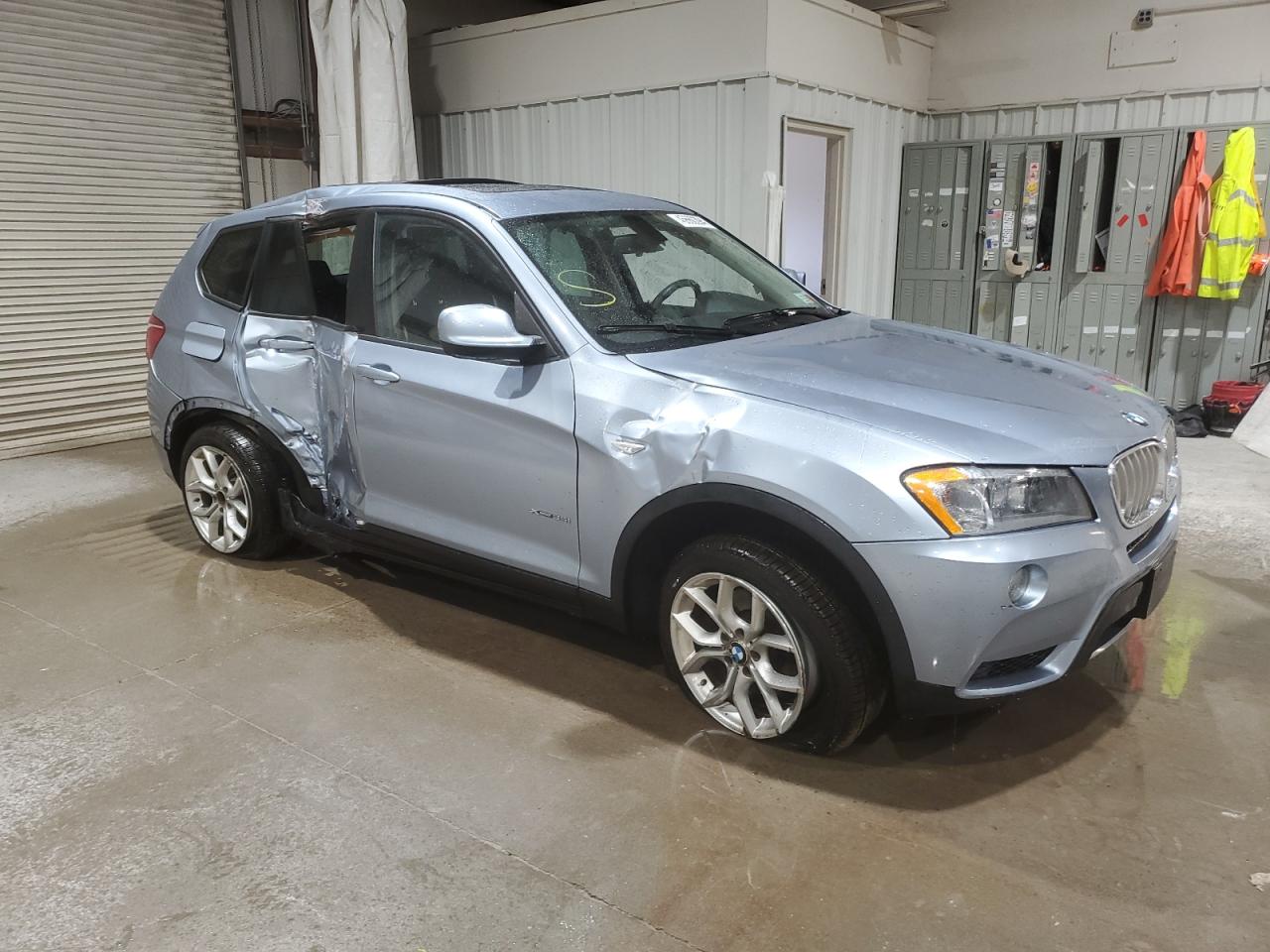 Photo 3 VIN: 5UXWX7C54DL976808 - BMW X3 