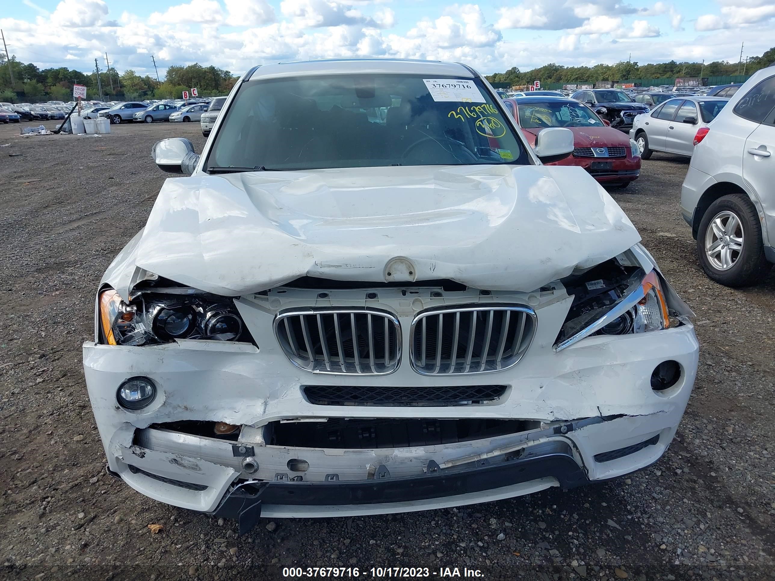 Photo 11 VIN: 5UXWX7C56DL983131 - BMW X3 