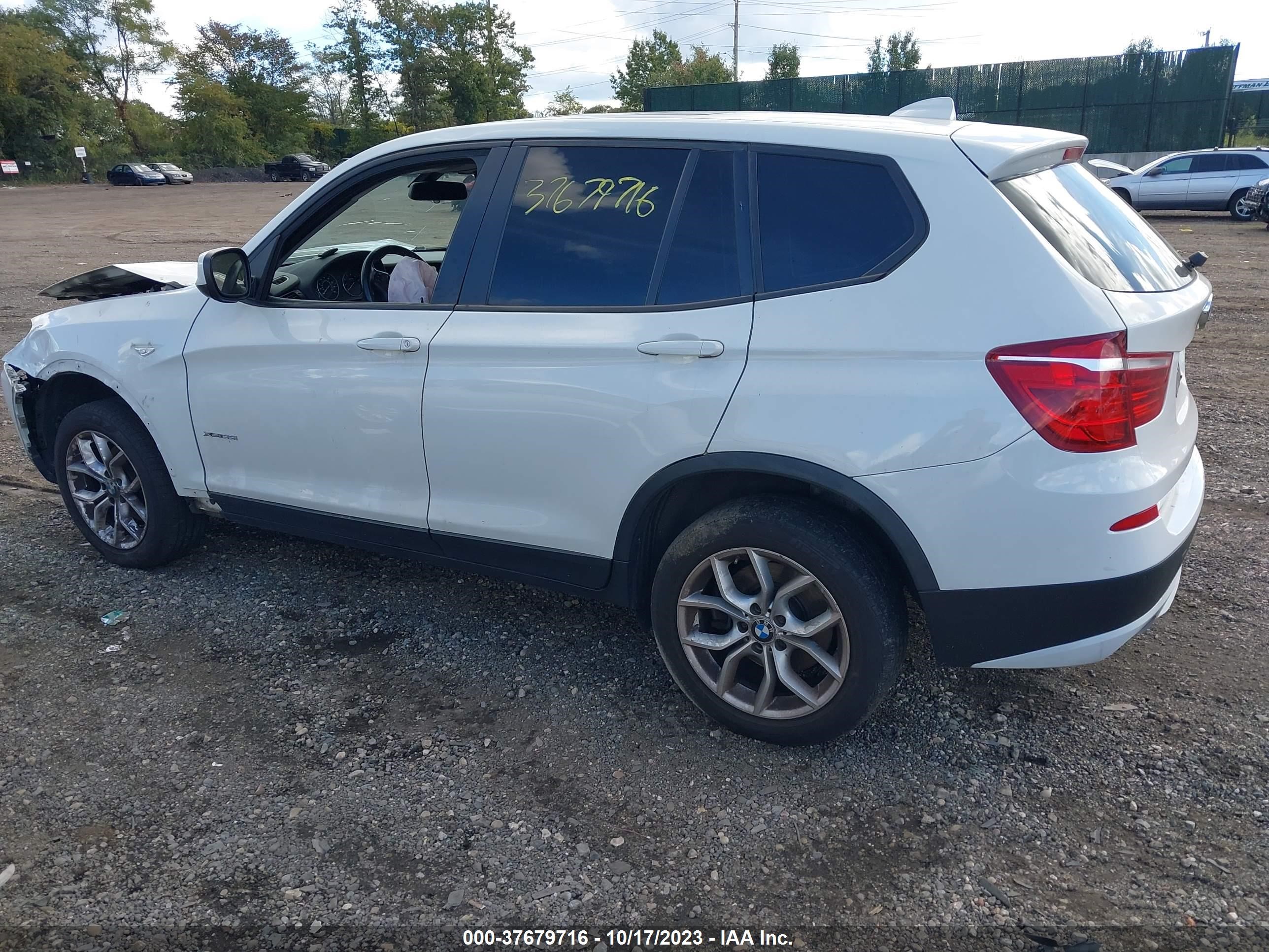 Photo 13 VIN: 5UXWX7C56DL983131 - BMW X3 