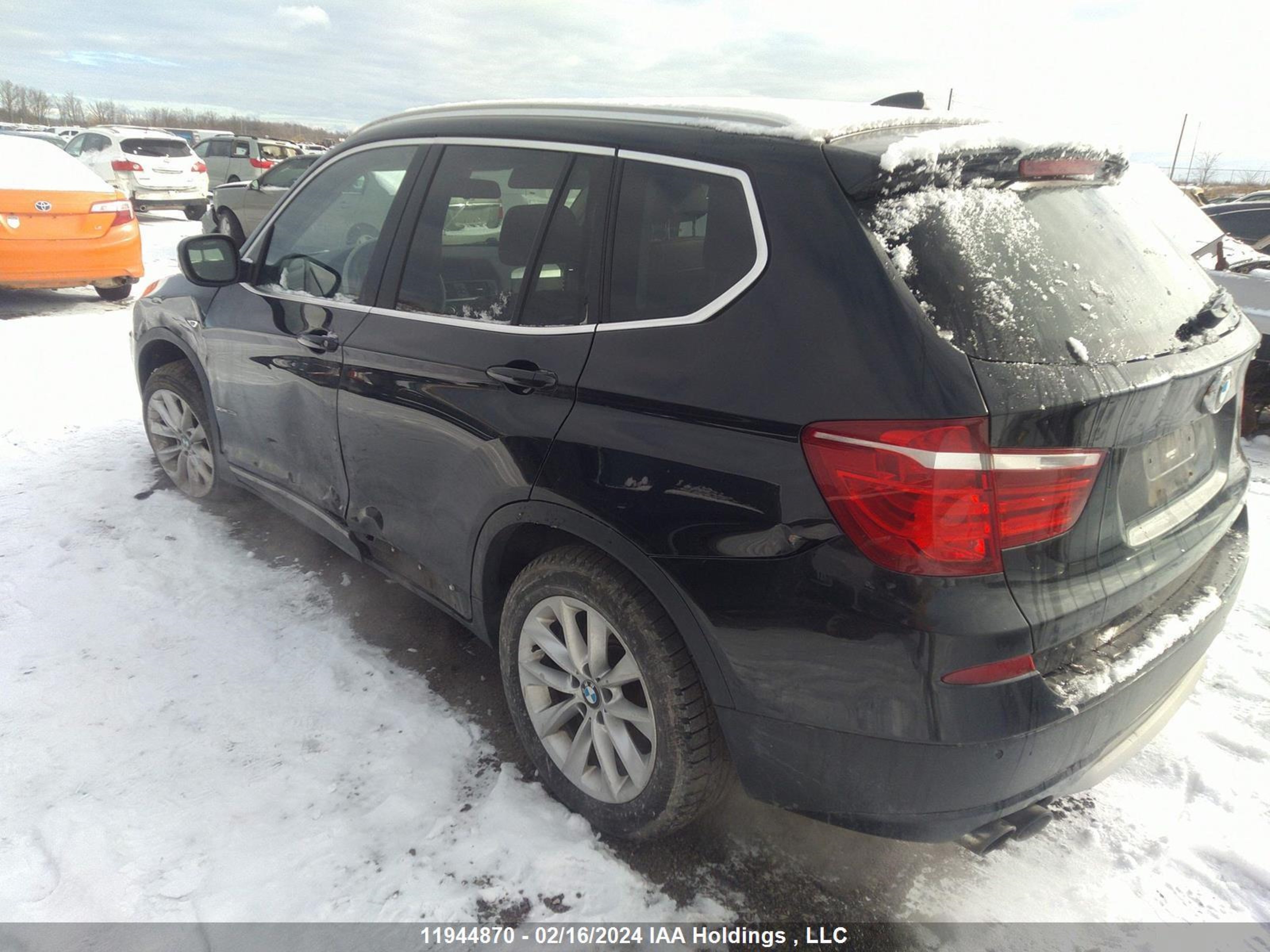 Photo 2 VIN: 5UXWX7C5XBL730651 - BMW X3 