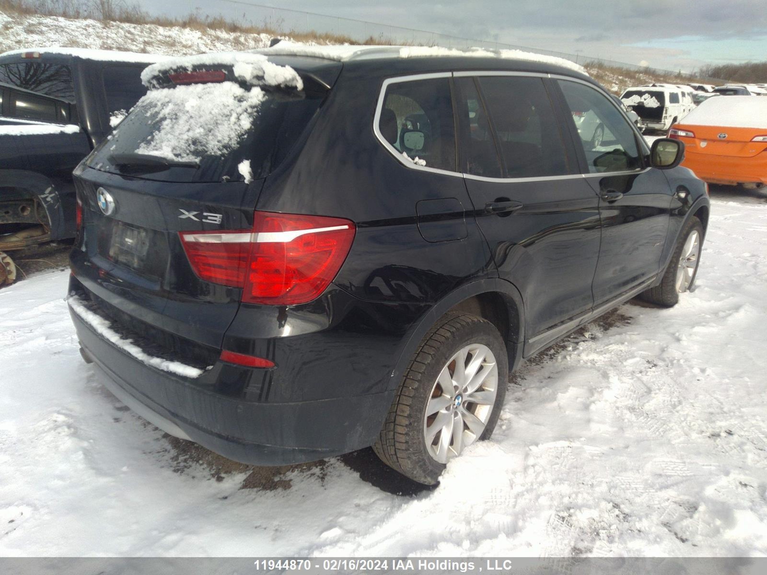 Photo 3 VIN: 5UXWX7C5XBL730651 - BMW X3 