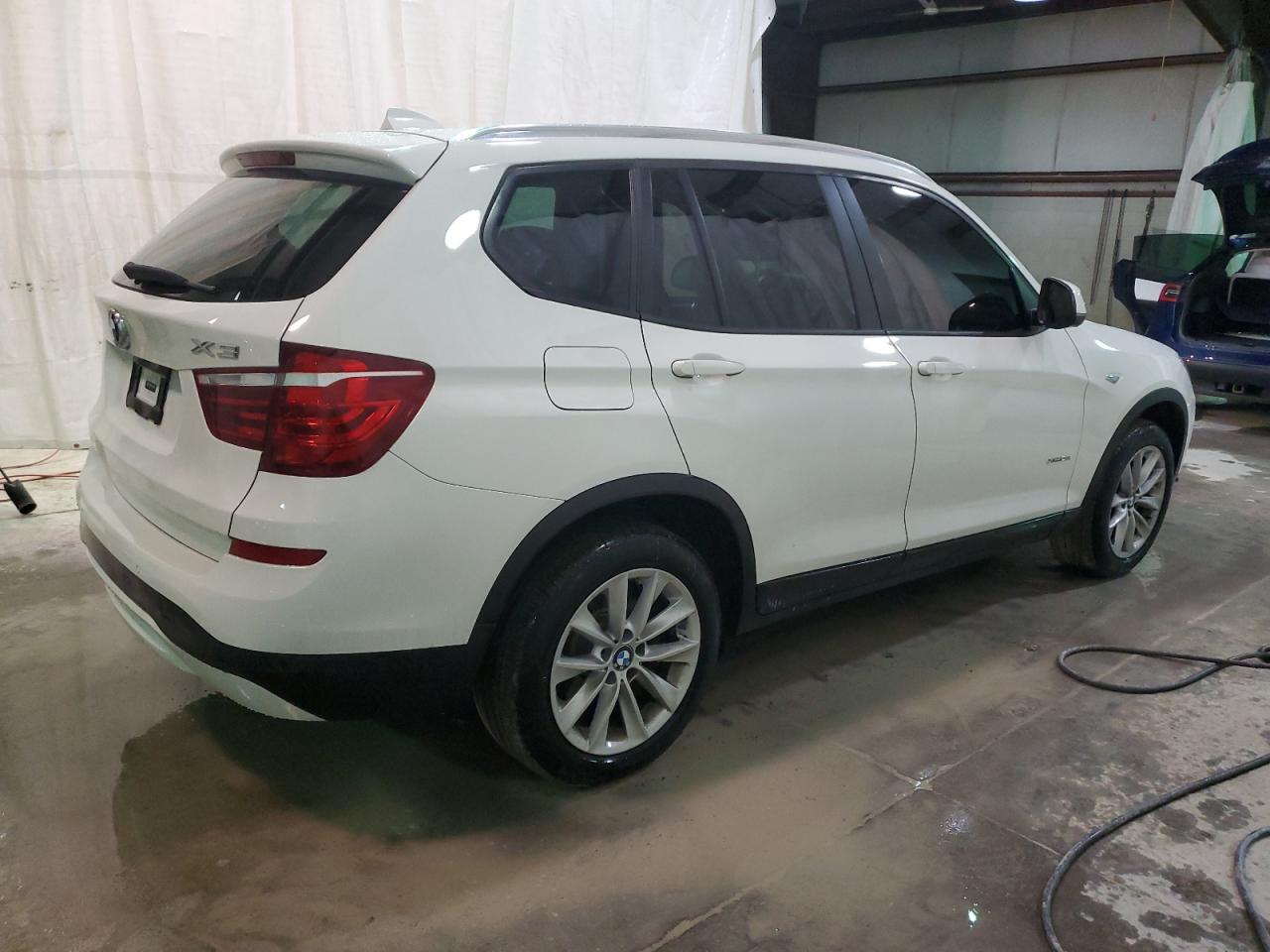 Photo 2 VIN: 5UXWX9C35H0T24653 - BMW X3 