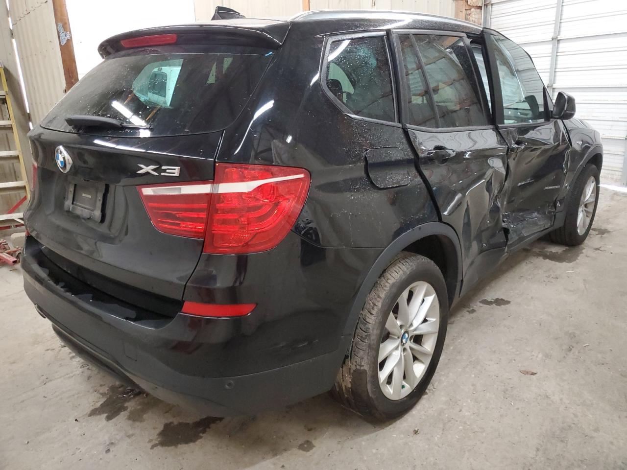 Photo 2 VIN: 5UXWX9C38H0T17390 - BMW X3 