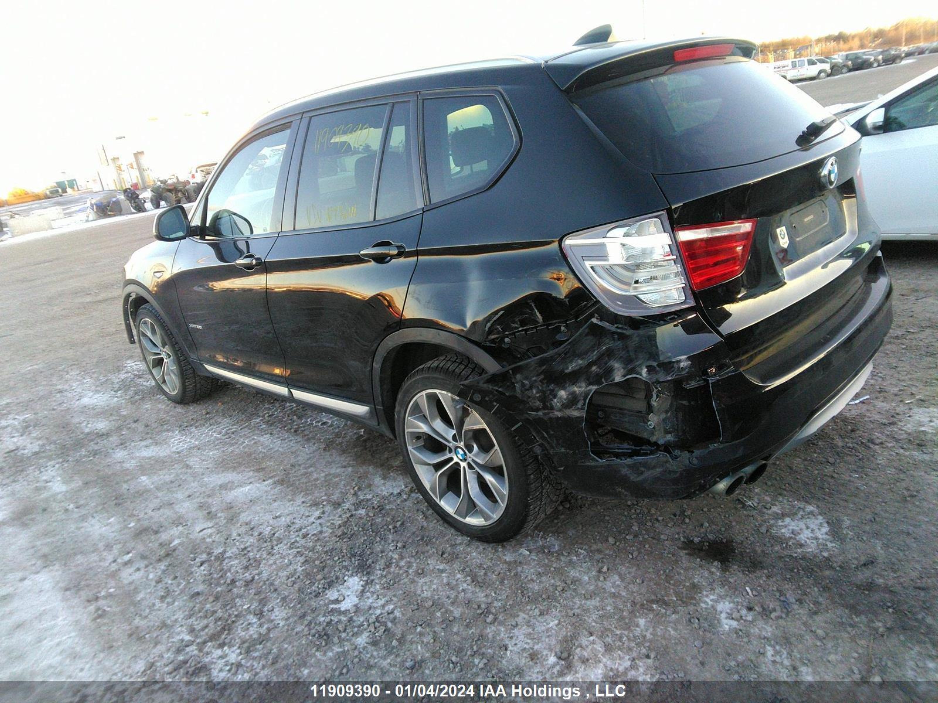 Photo 2 VIN: 5UXWX9C39H0W77641 - BMW X3 