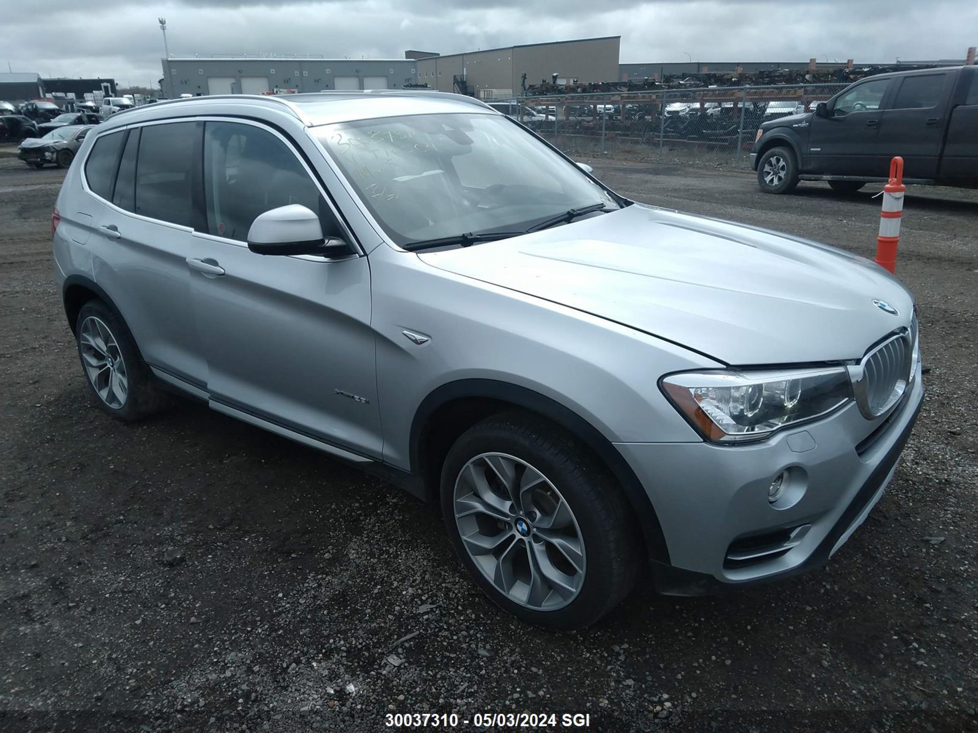 Photo 0 VIN: 5UXWX9C3XH0T16564 - BMW X3 