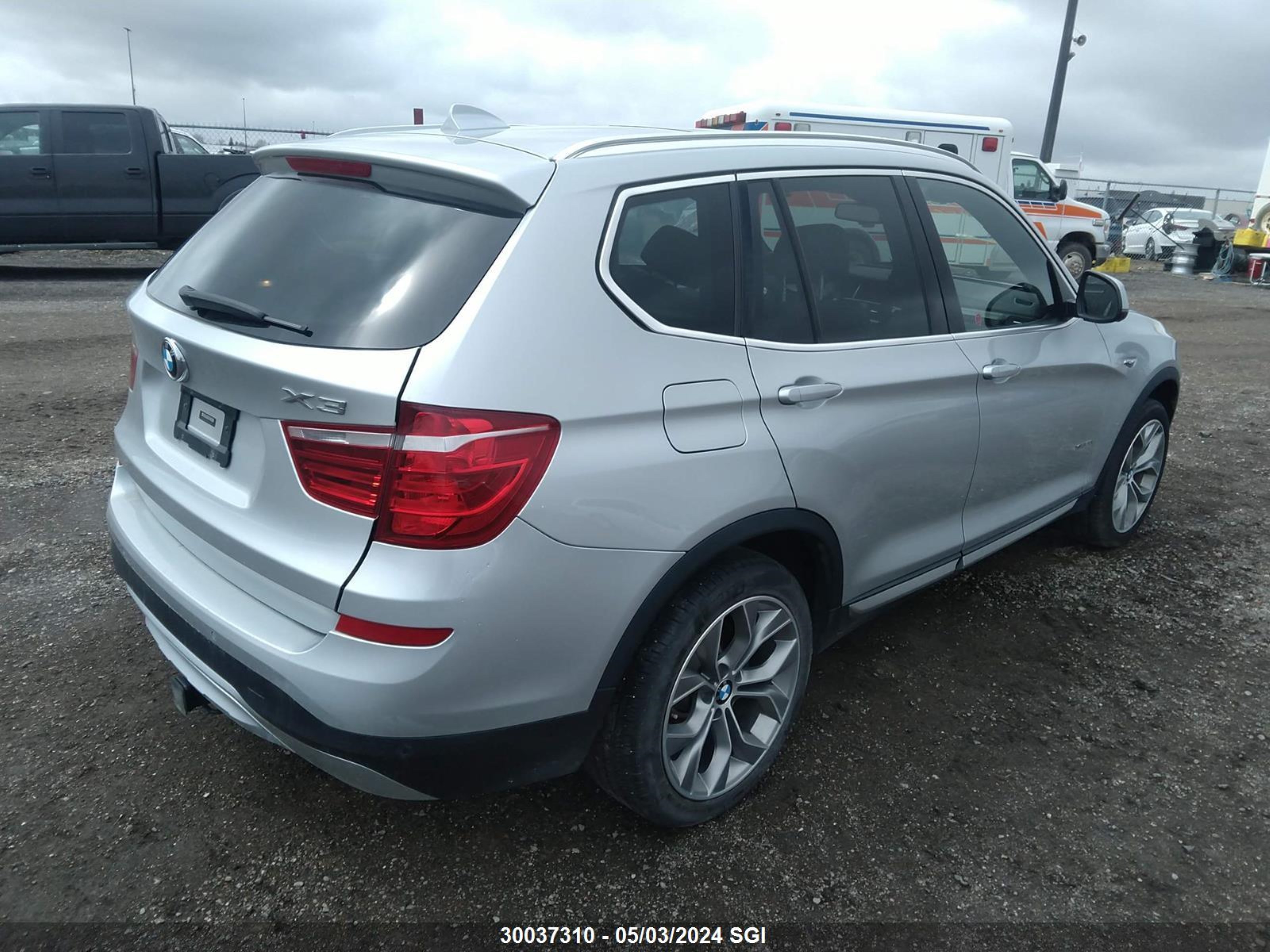 Photo 3 VIN: 5UXWX9C3XH0T16564 - BMW X3 