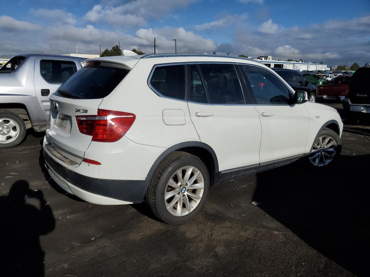 Photo 2 VIN: 5UXWX9C50D0A17373 - BMW X3 