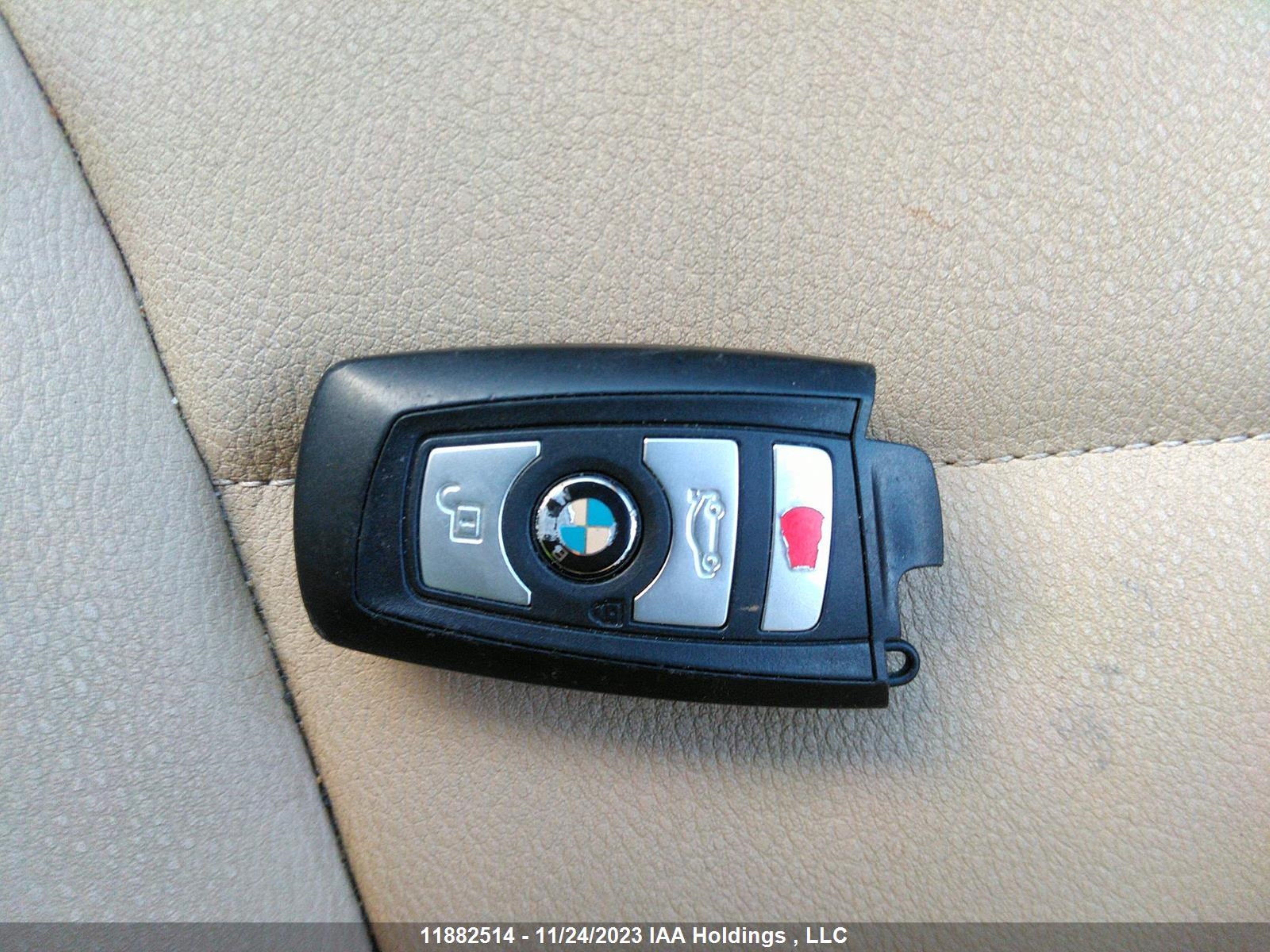 Photo 10 VIN: 5UXWX9C50E0D15746 - BMW X3 