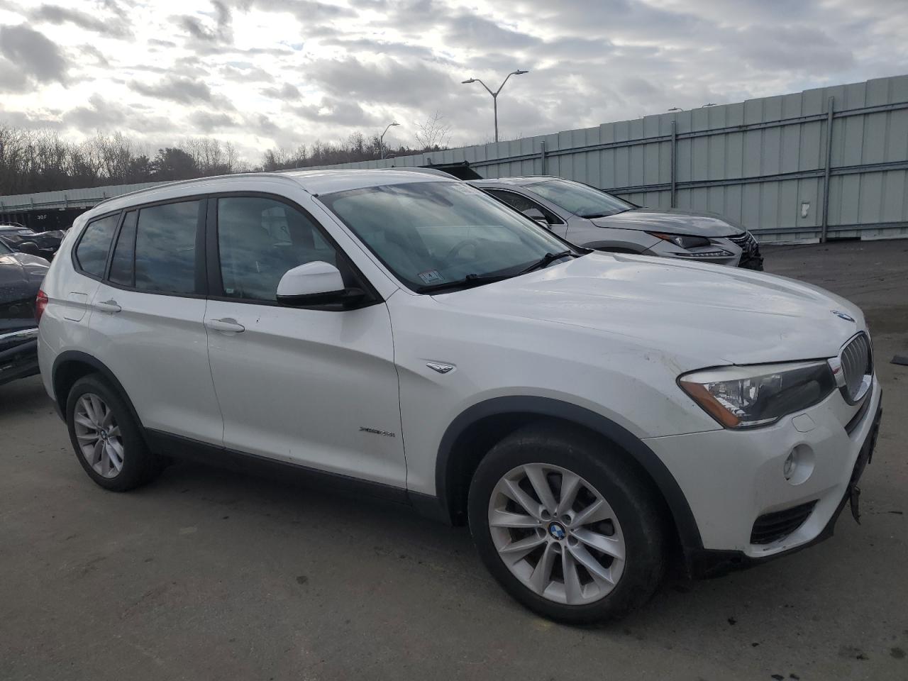 Photo 3 VIN: 5UXWX9C50G0D66019 - BMW X3 