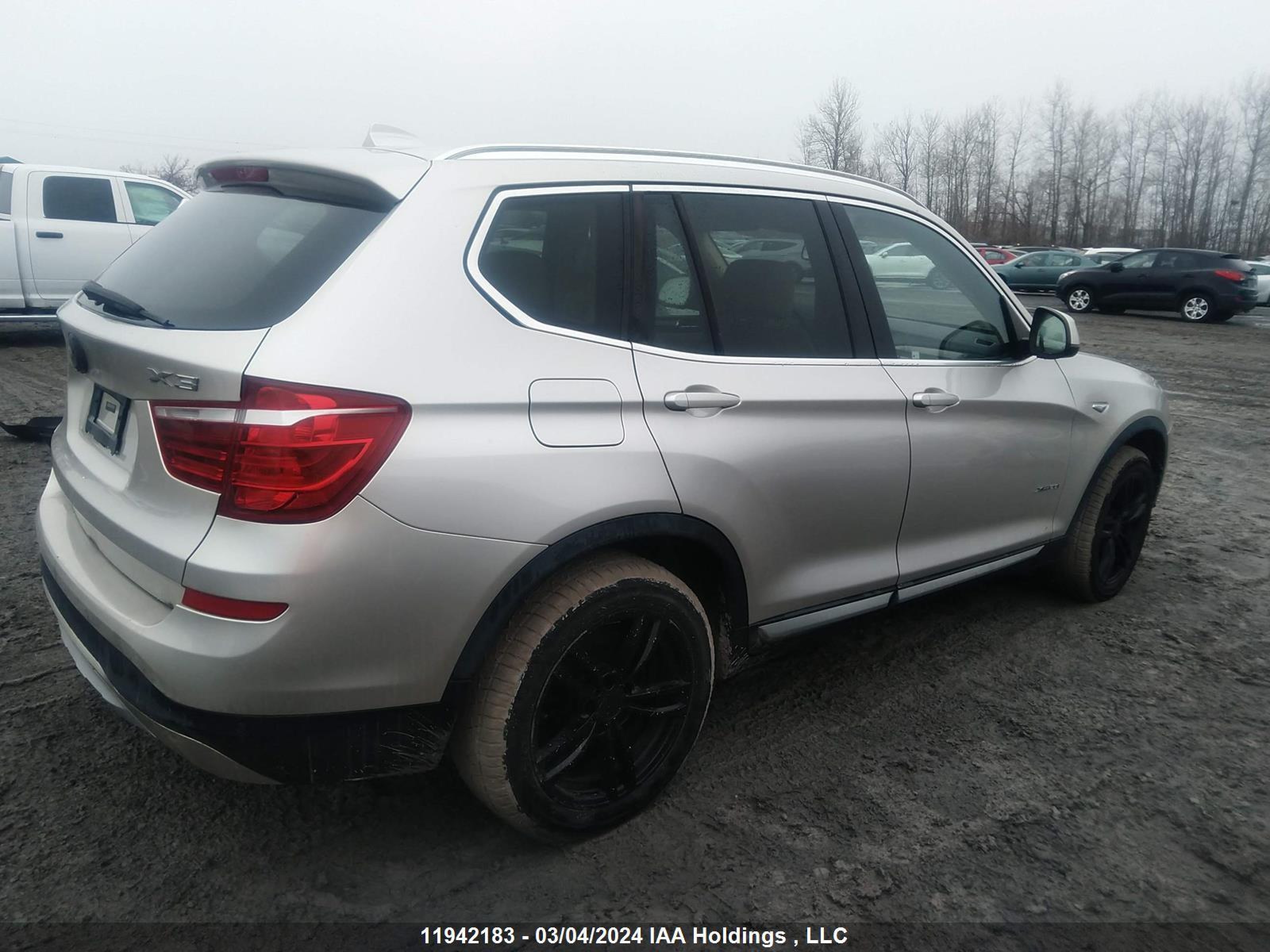 Photo 3 VIN: 5UXWX9C50G0D72676 - BMW X3 