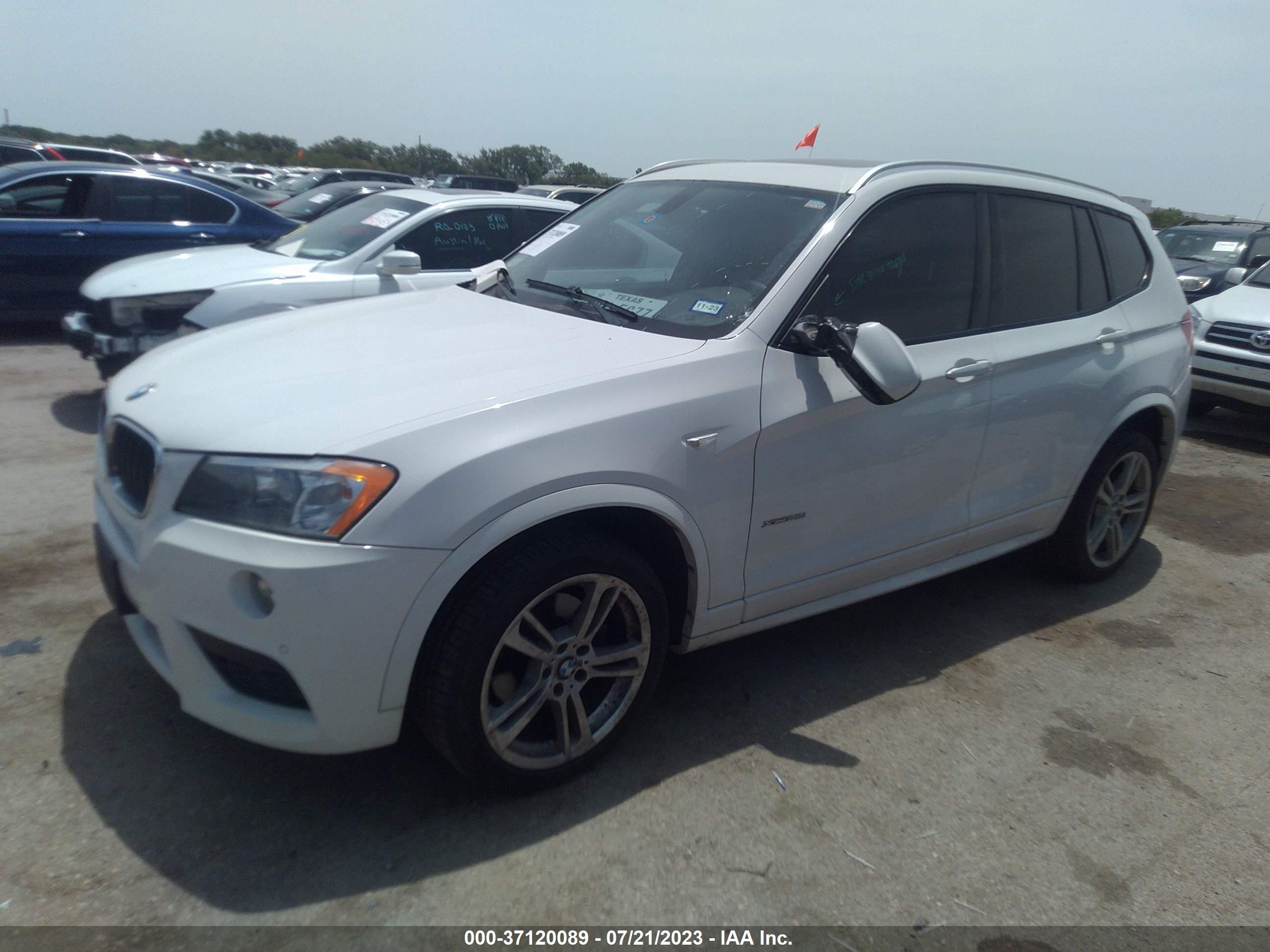 Photo 1 VIN: 5UXWX9C51D0A12702 - BMW X3 