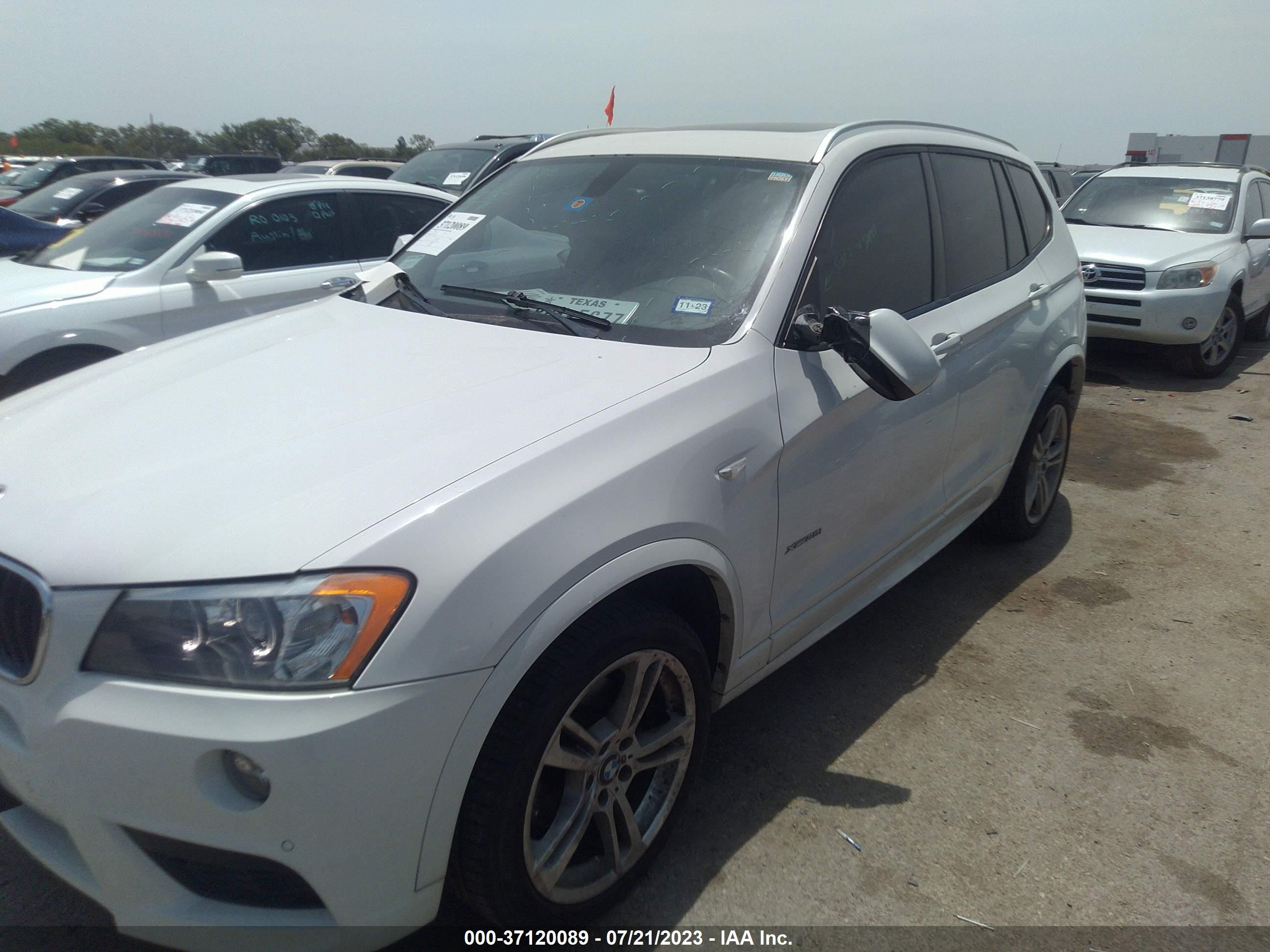 Photo 5 VIN: 5UXWX9C51D0A12702 - BMW X3 