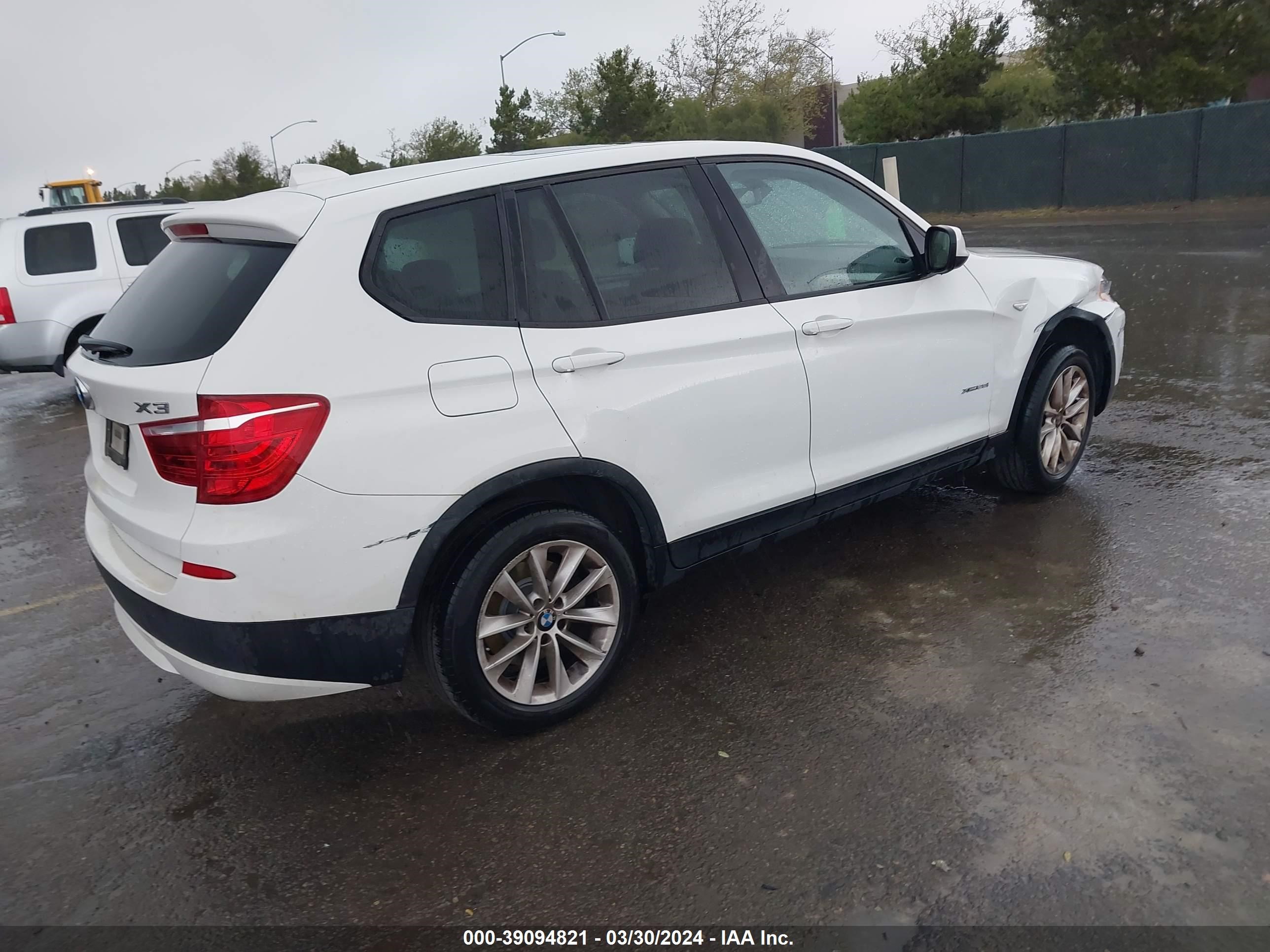 Photo 3 VIN: 5UXWX9C51E0D23595 - BMW X3 