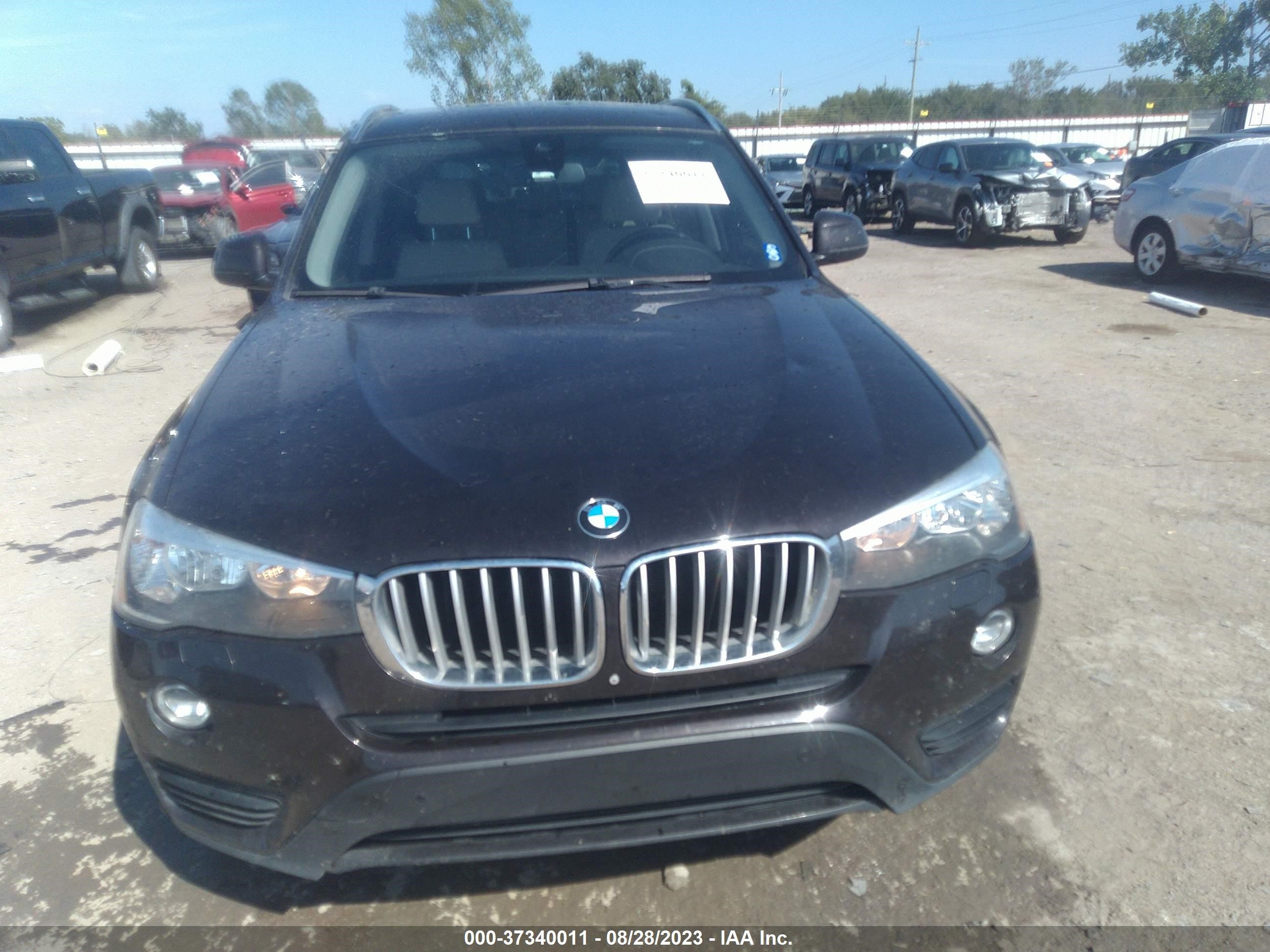 Photo 11 VIN: 5UXWX9C51F0D51303 - BMW X3 