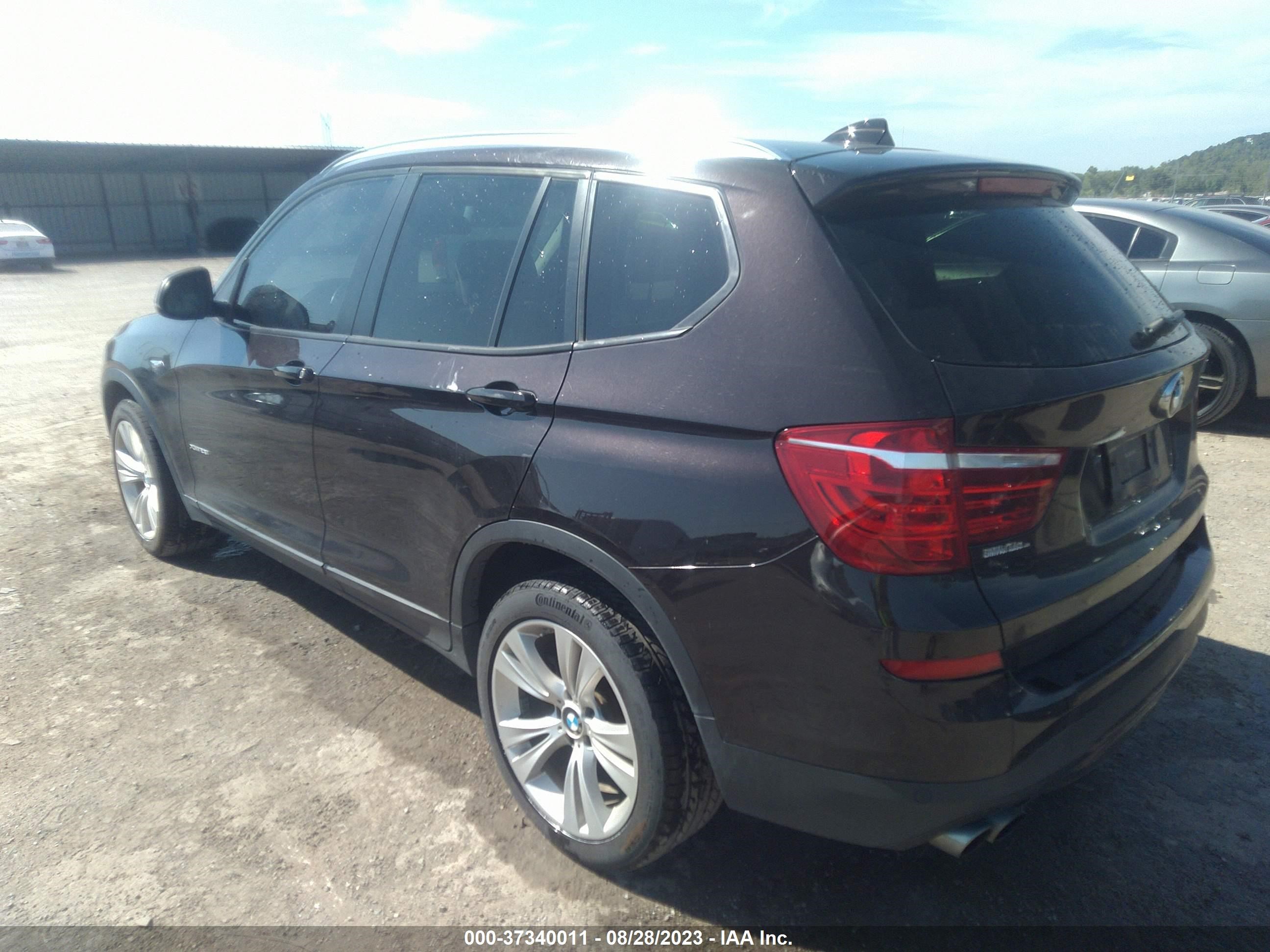 Photo 2 VIN: 5UXWX9C51F0D51303 - BMW X3 