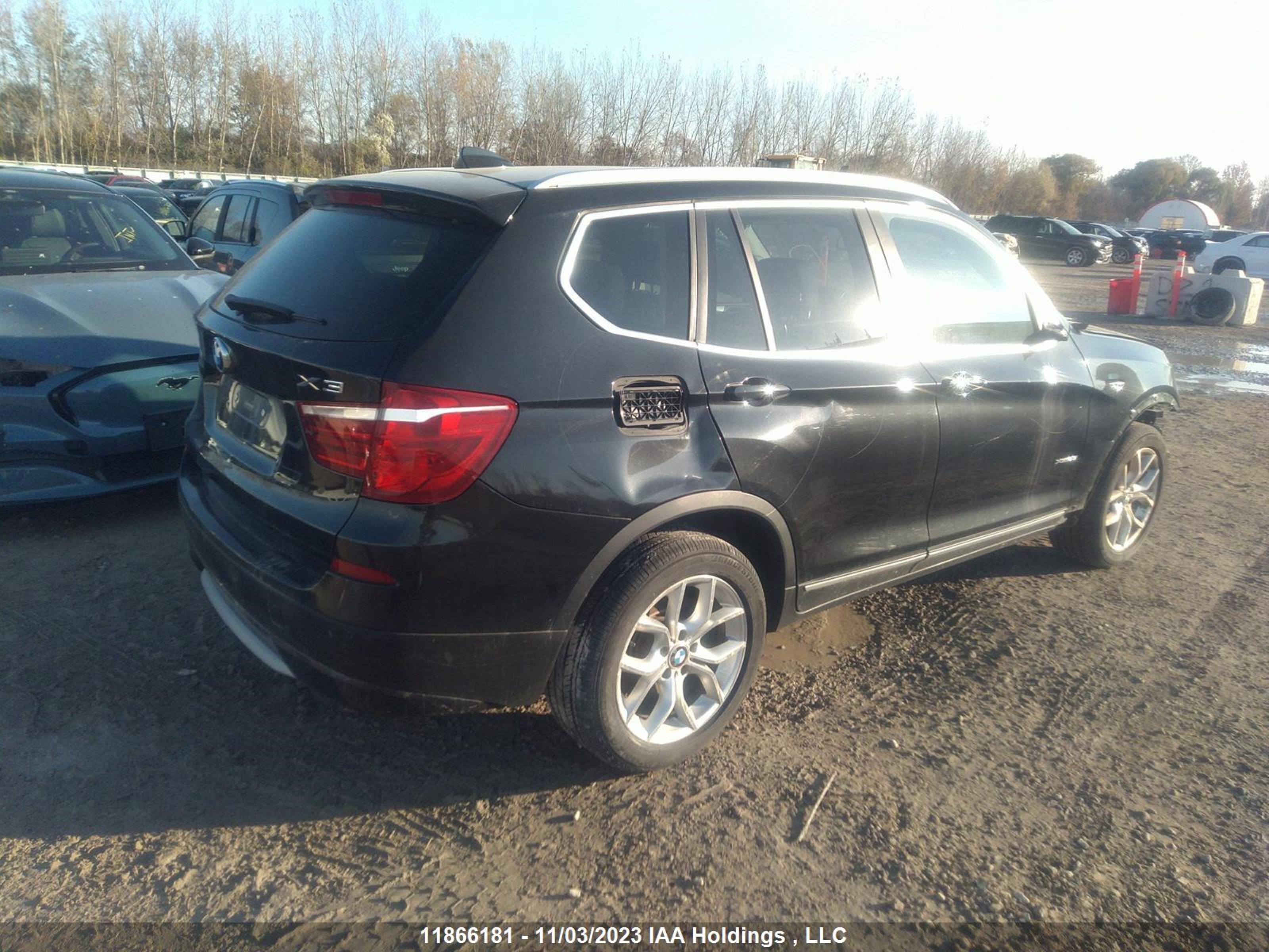 Photo 3 VIN: 5UXWX9C52D0A26236 - BMW X3 