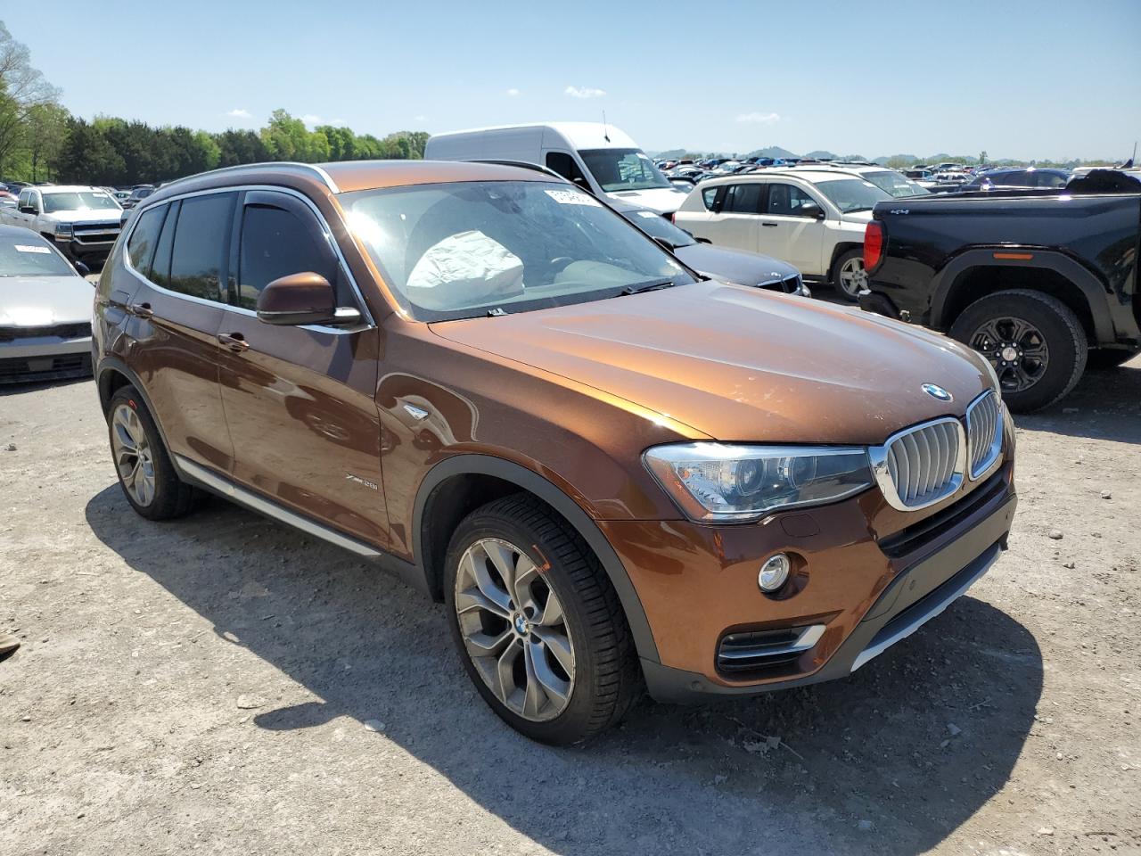 Photo 3 VIN: 5UXWX9C52H0D98732 - BMW X3 