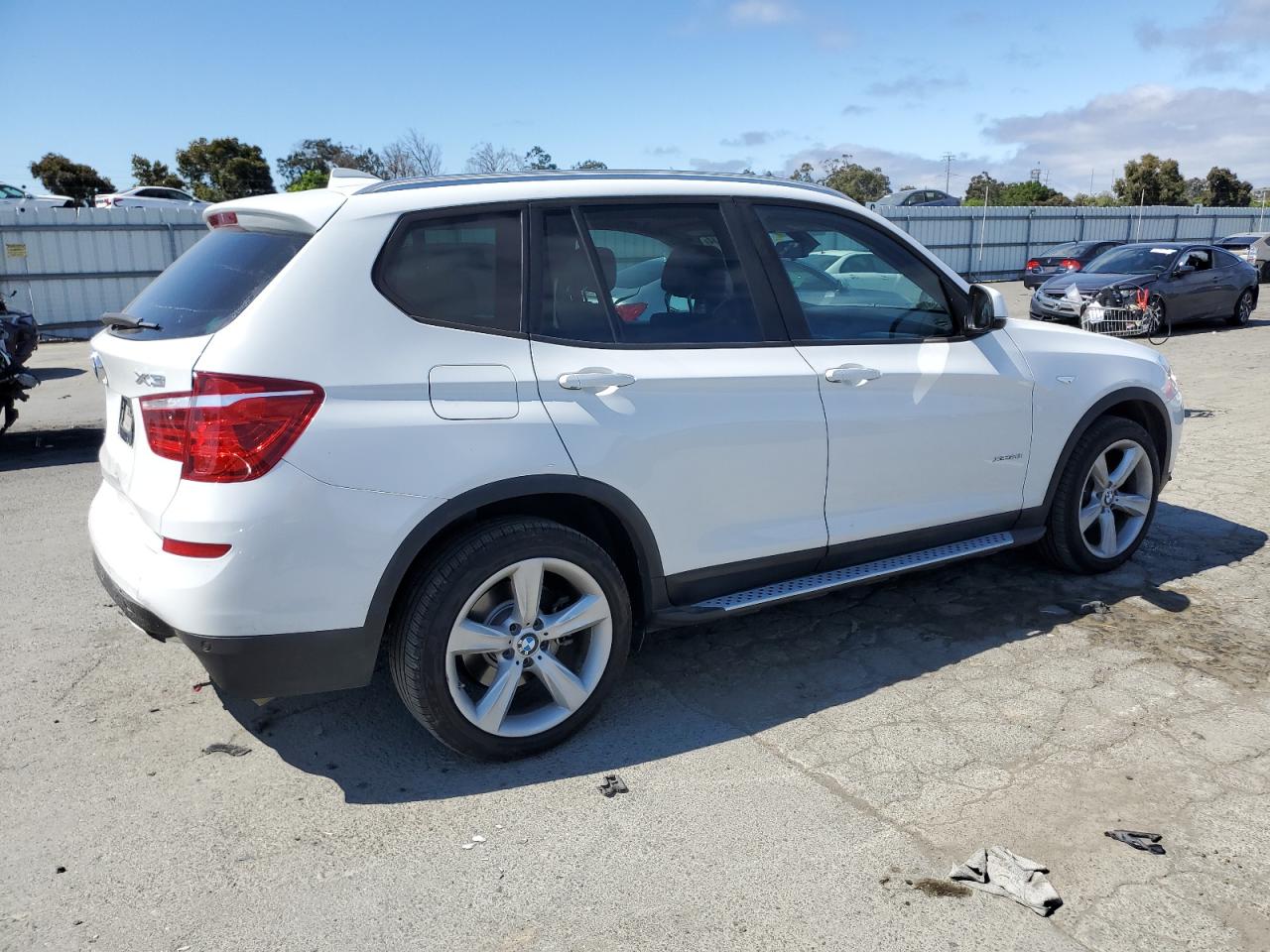 Photo 2 VIN: 5UXWX9C52H0T09691 - BMW X3 