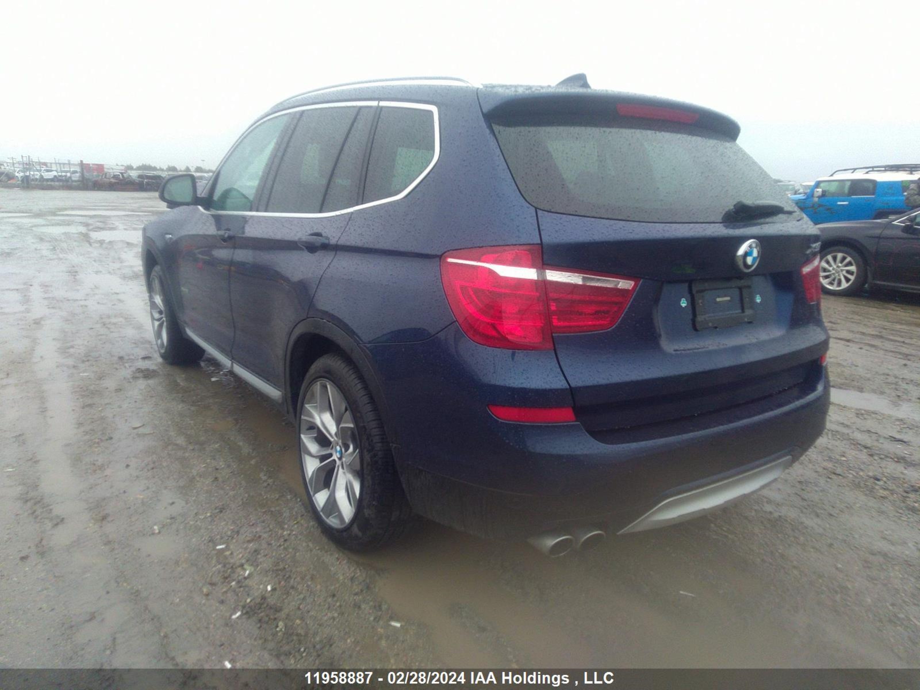 Photo 2 VIN: 5UXWX9C52H0T14227 - BMW X3 