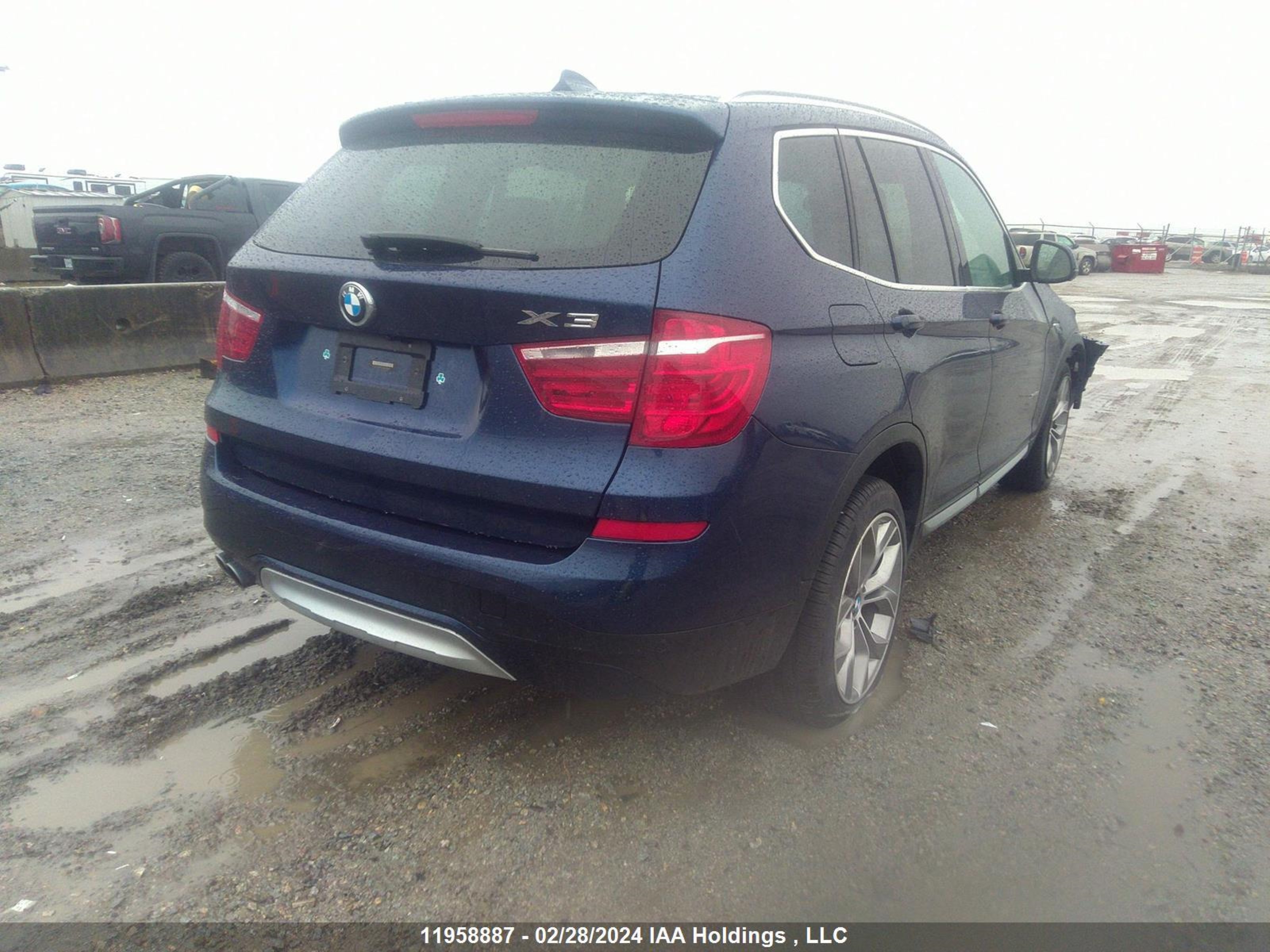 Photo 3 VIN: 5UXWX9C52H0T14227 - BMW X3 