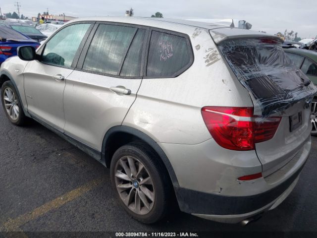 Photo 2 VIN: 5UXWX9C53D0A17156 - BMW X3 