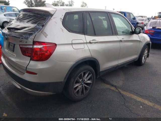 Photo 3 VIN: 5UXWX9C53D0A17156 - BMW X3 