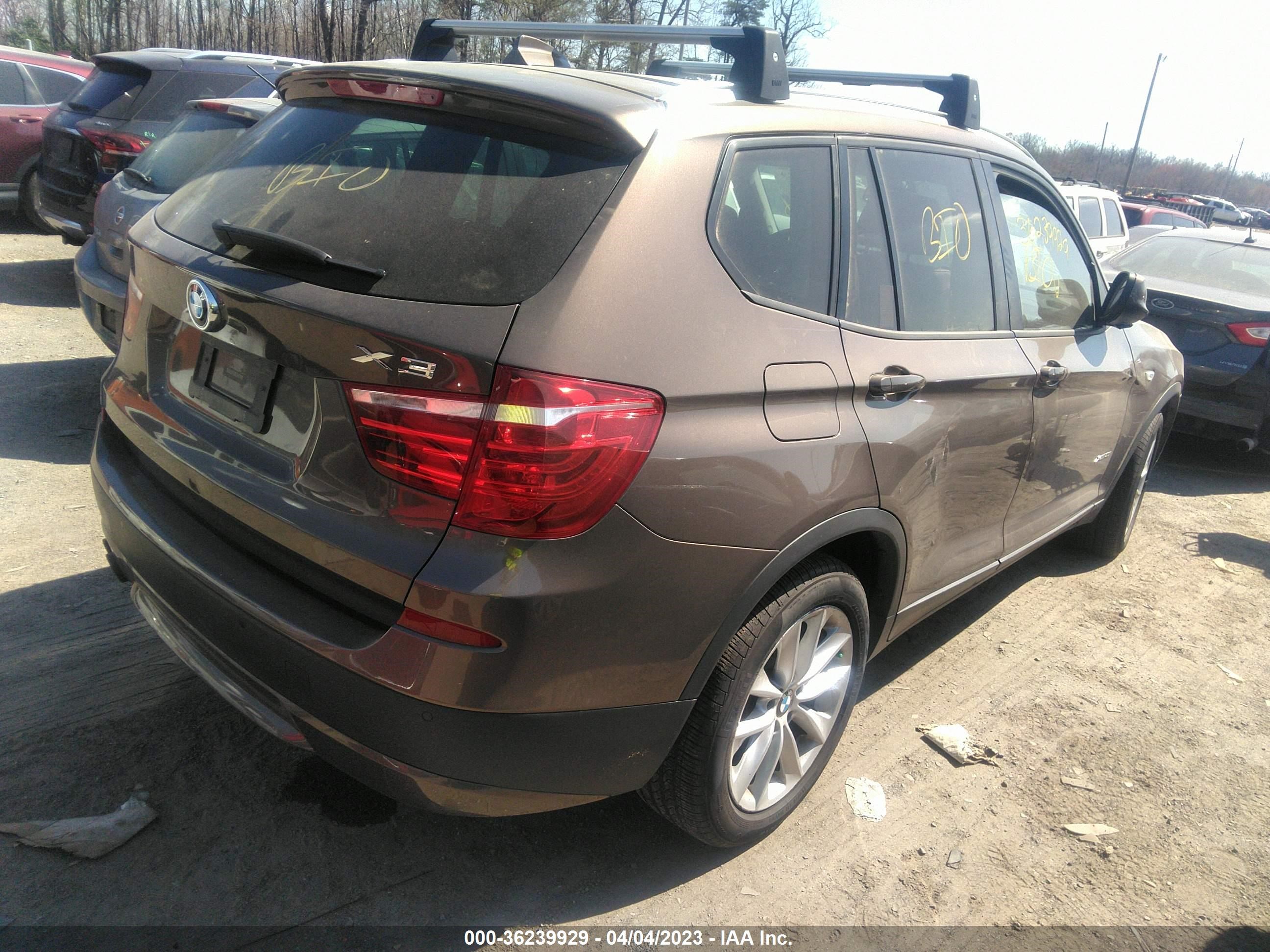 Photo 3 VIN: 5UXWX9C53D0A32952 - BMW X3 