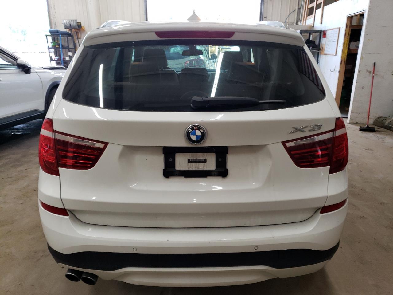 Photo 5 VIN: 5UXWX9C53F0D51366 - BMW X3 