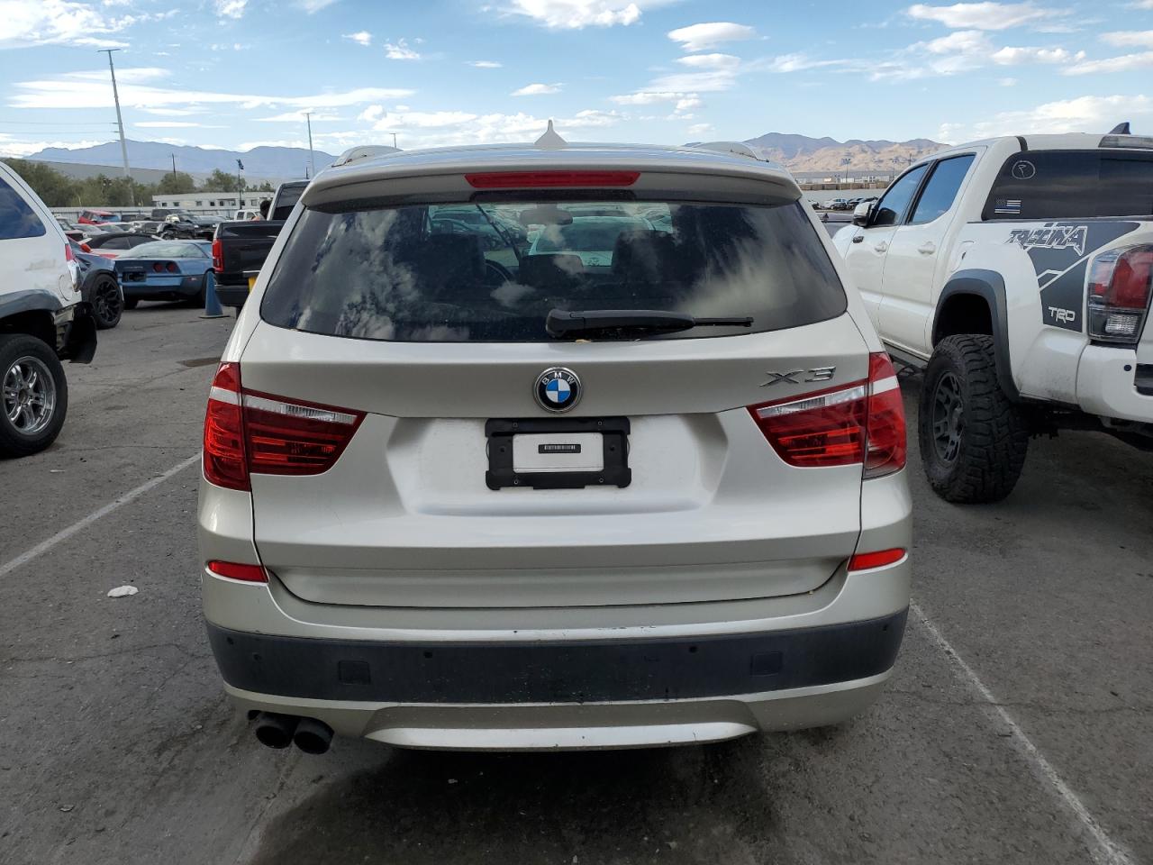 Photo 5 VIN: 5UXWX9C54D0A21653 - BMW X3 