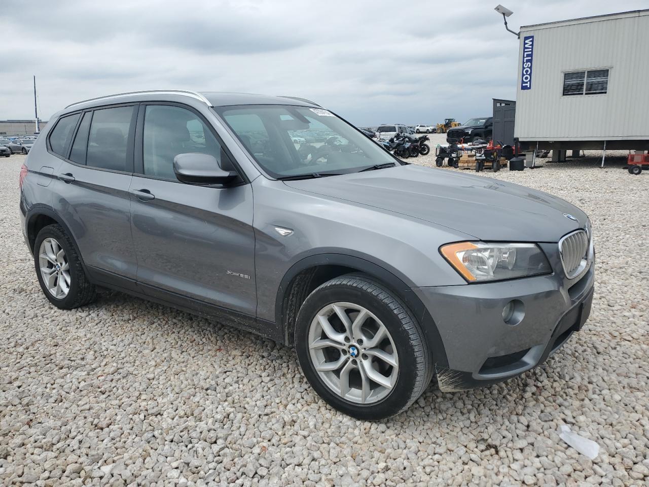 Photo 3 VIN: 5UXWX9C54D0D01671 - BMW X3 