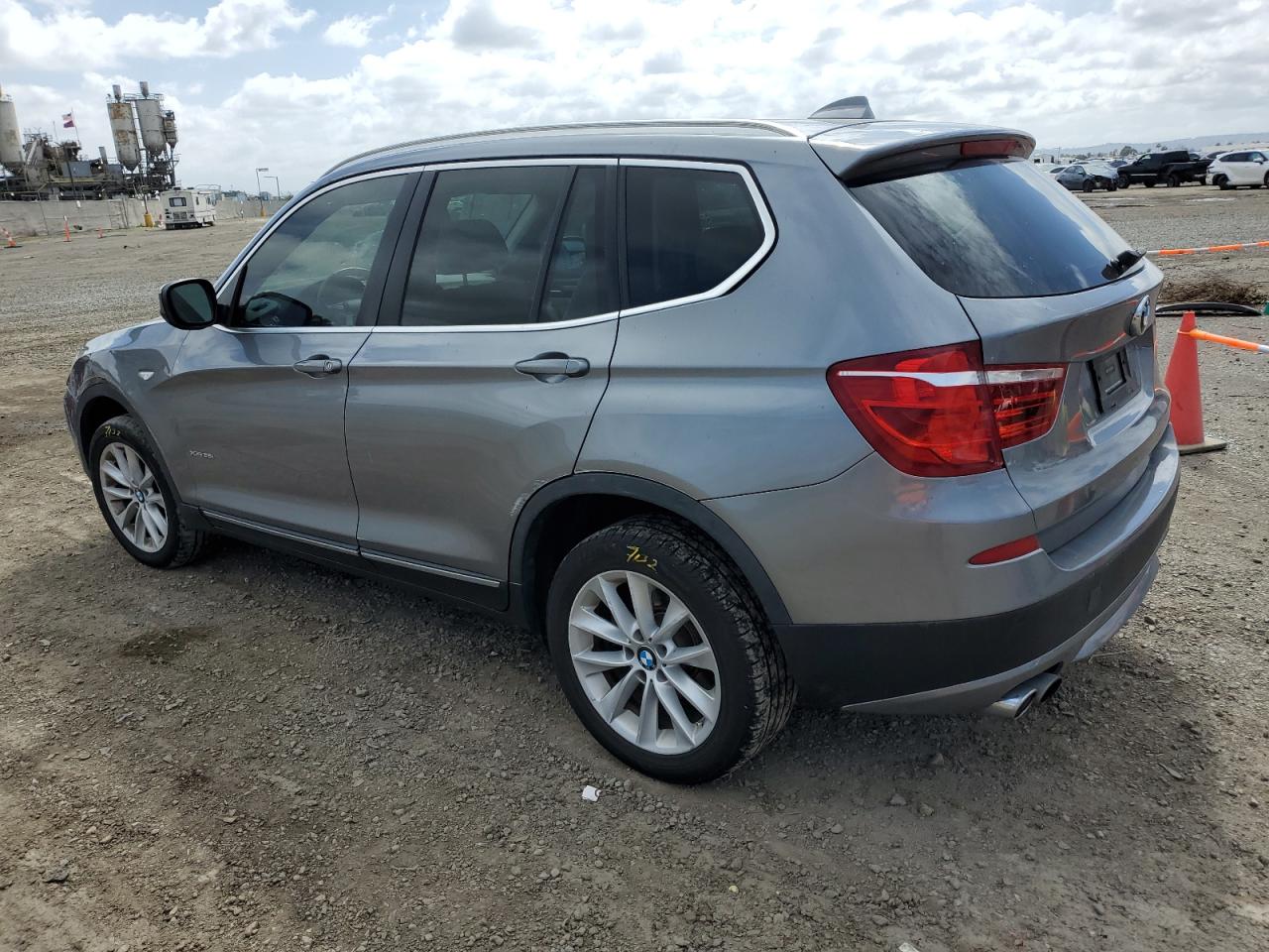 Photo 1 VIN: 5UXWX9C55E0D15077 - BMW X3 