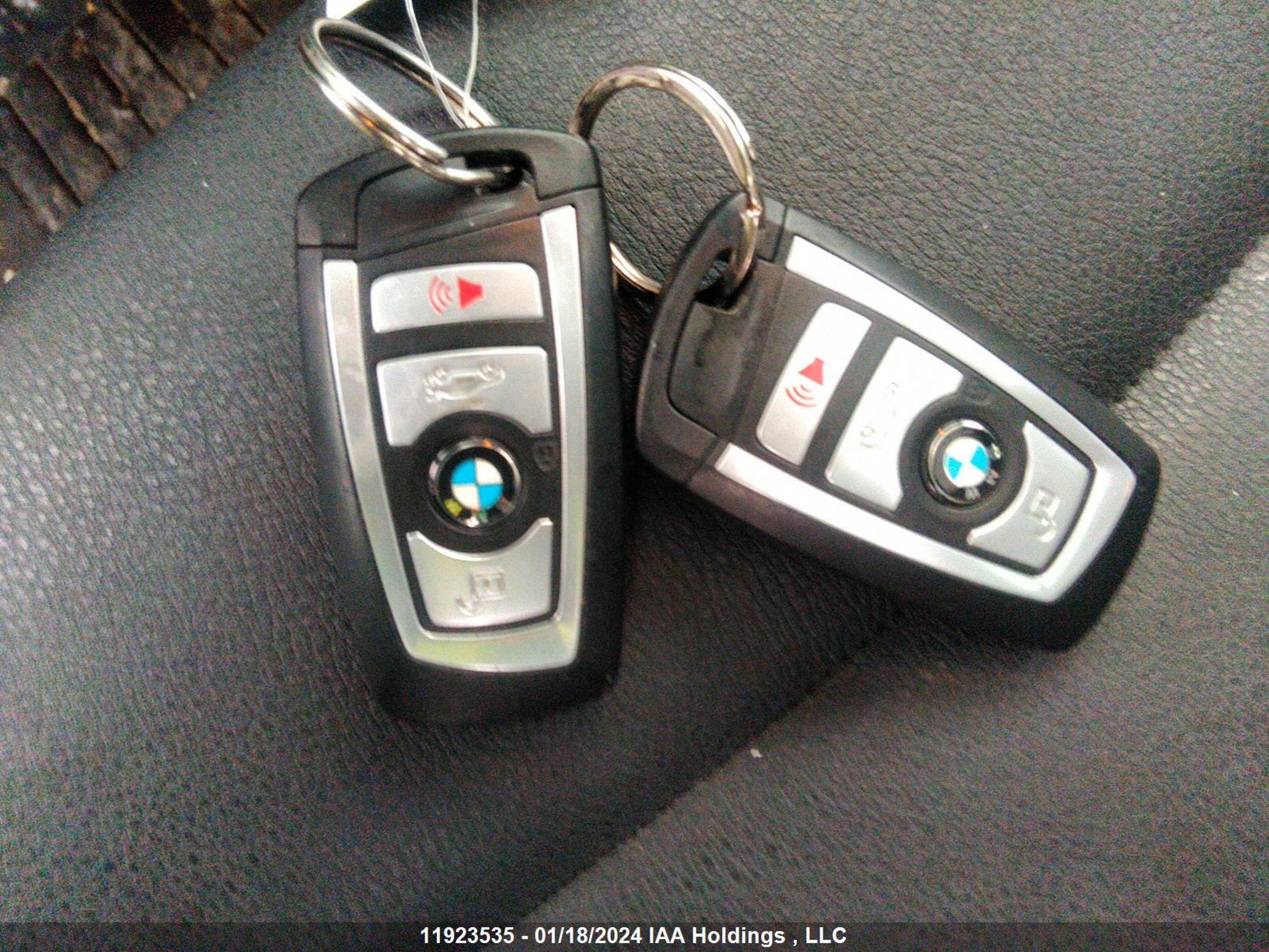 Photo 10 VIN: 5UXWX9C55G0D93247 - BMW X3 