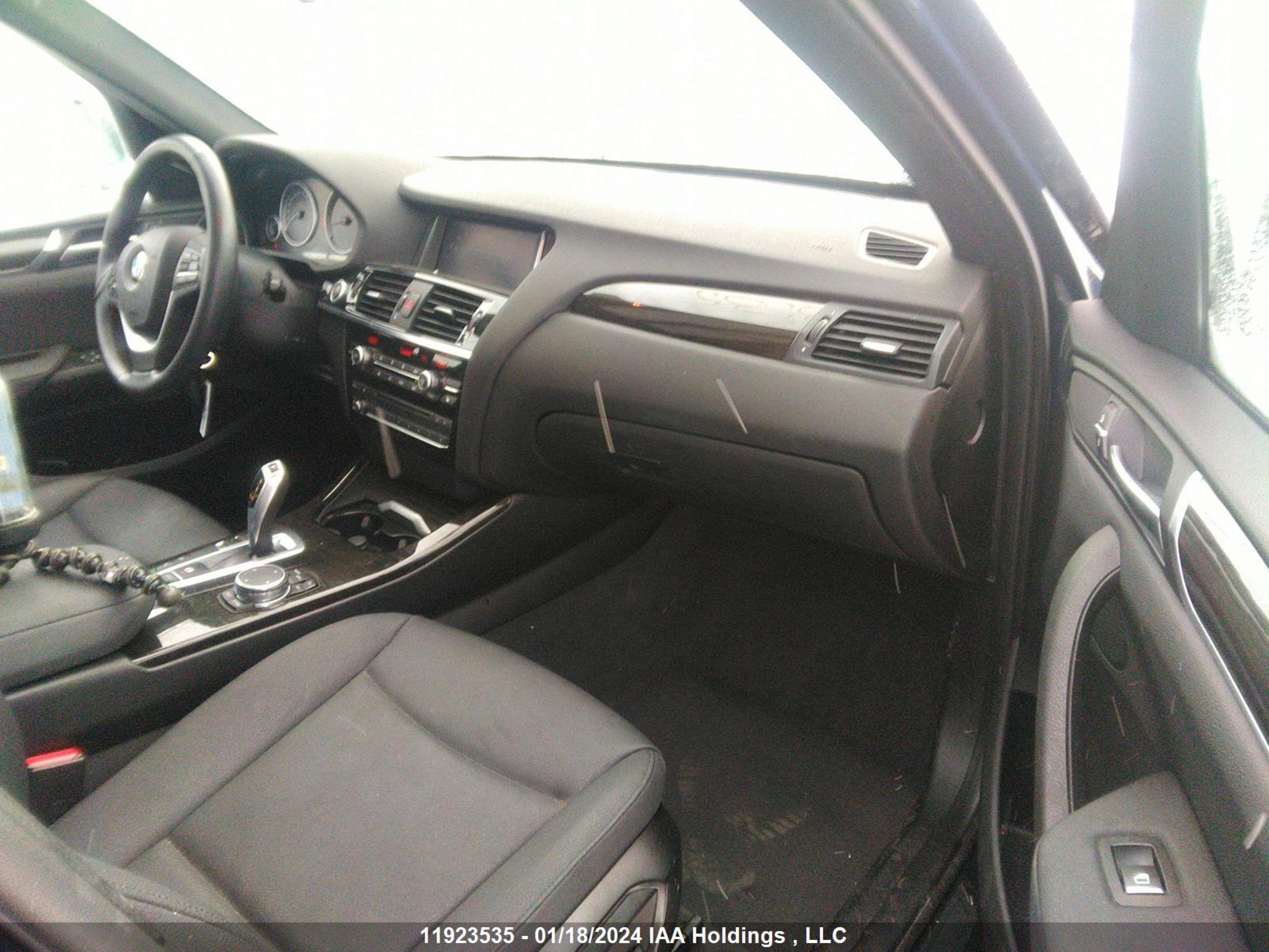 Photo 4 VIN: 5UXWX9C55G0D93247 - BMW X3 