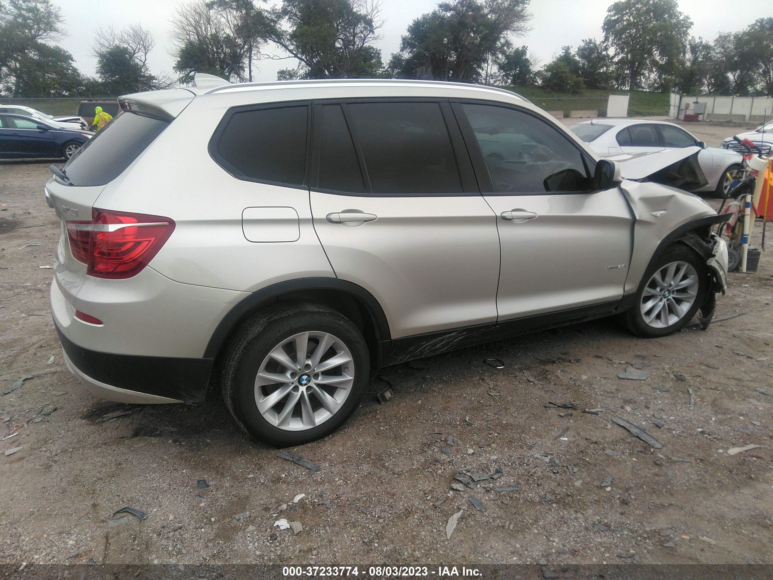 Photo 3 VIN: 5UXWX9C56E0D14066 - BMW X3 