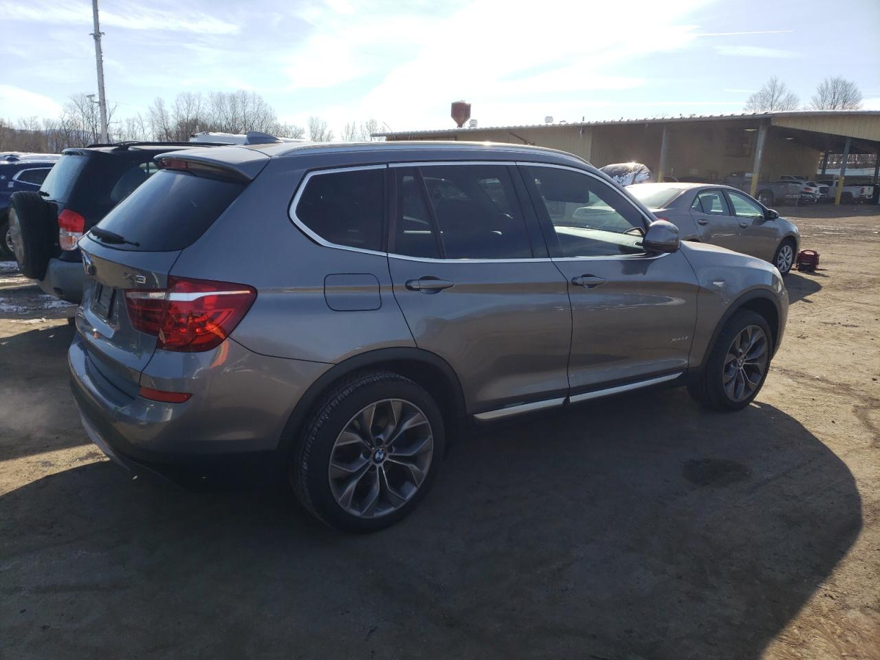 Photo 2 VIN: 5UXWX9C56G0D73475 - BMW X3 