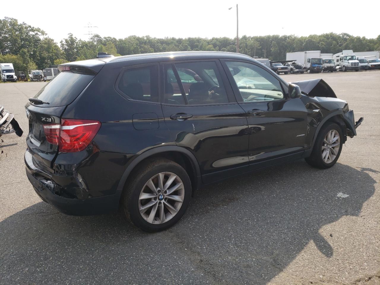 Photo 2 VIN: 5UXWX9C56G0D86002 - BMW X3 