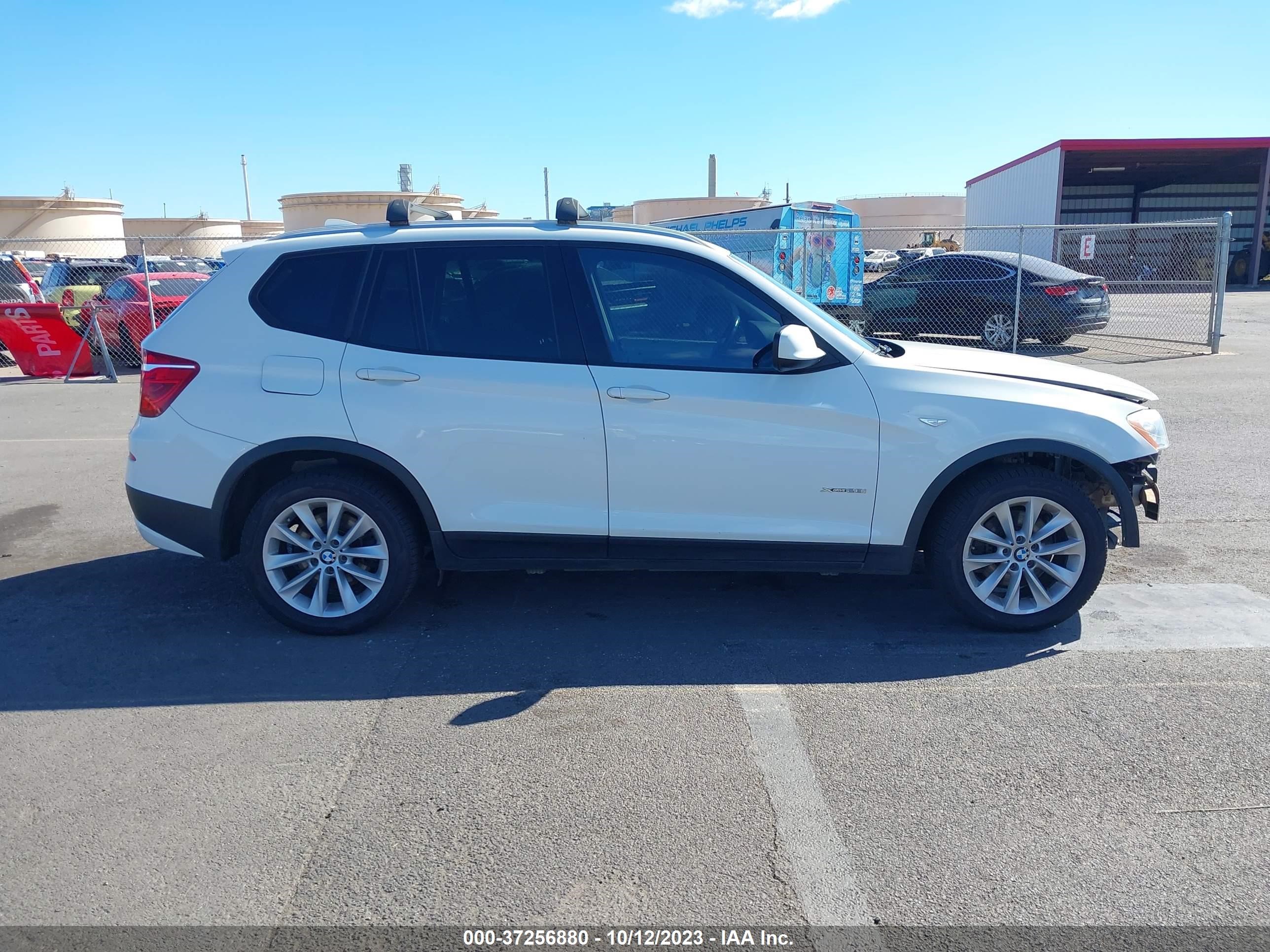 Photo 13 VIN: 5UXWX9C58D0A26662 - BMW X3 