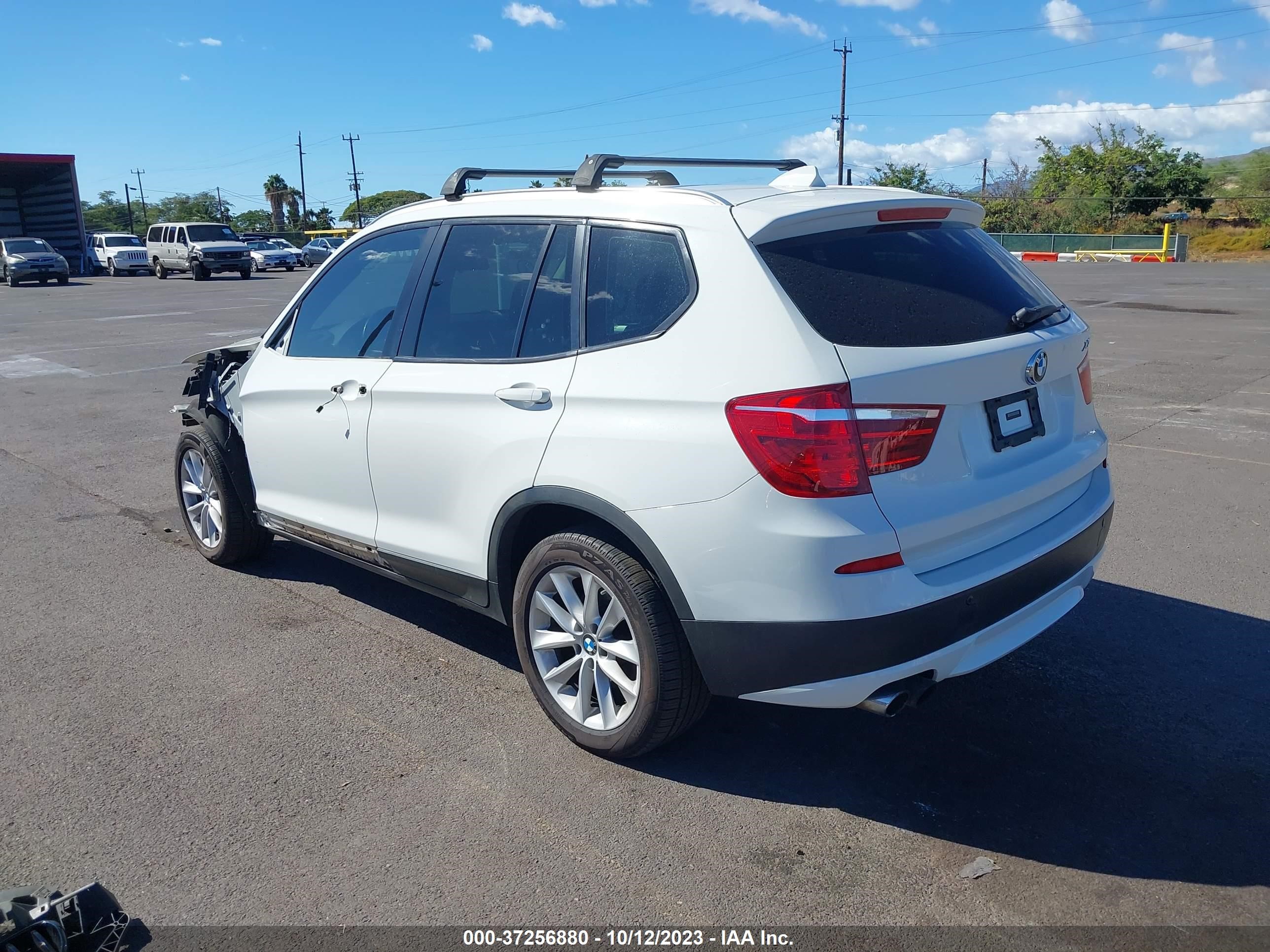 Photo 2 VIN: 5UXWX9C58D0A26662 - BMW X3 