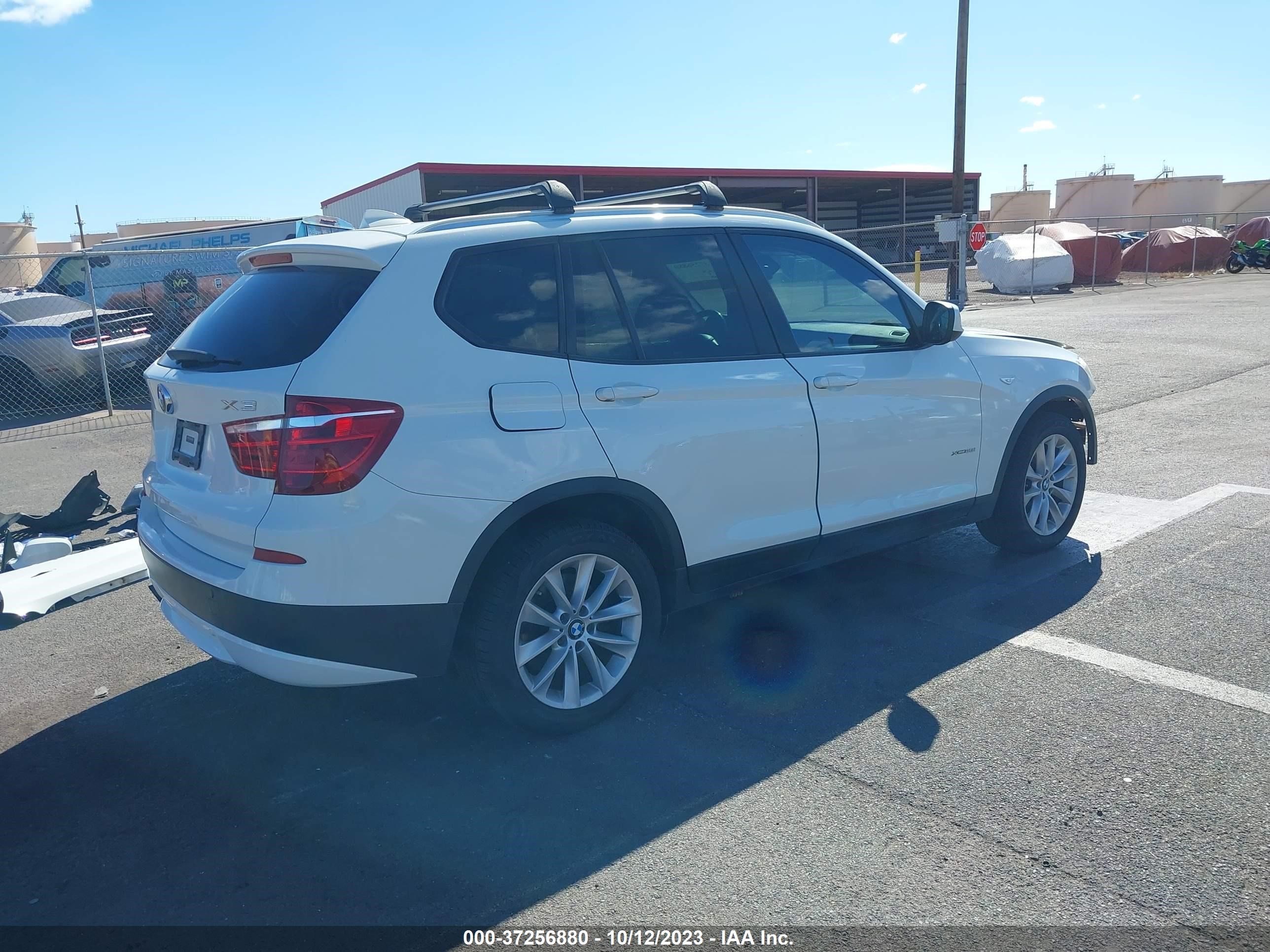 Photo 3 VIN: 5UXWX9C58D0A26662 - BMW X3 