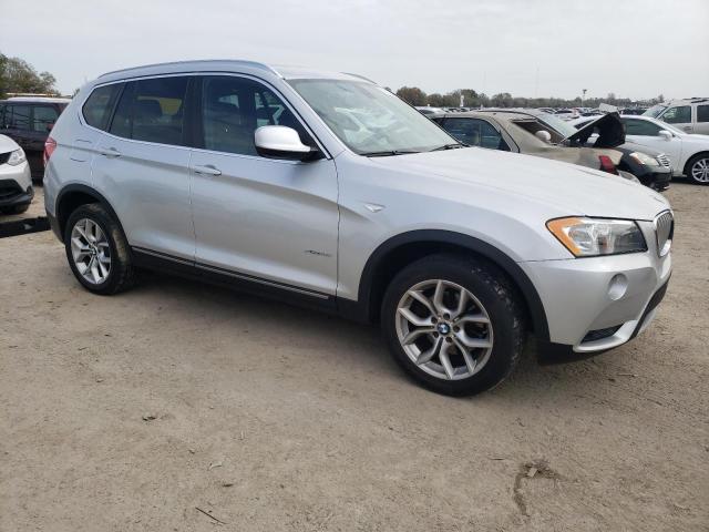 Photo 3 VIN: 5UXWX9C58D0A32056 - BMW X3 